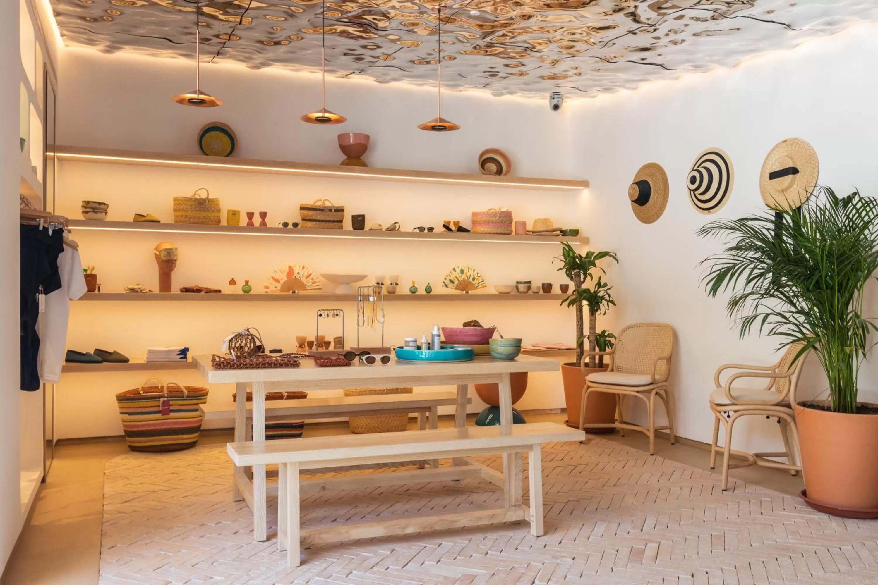 On-site shops in Hotel Serawa Moraira