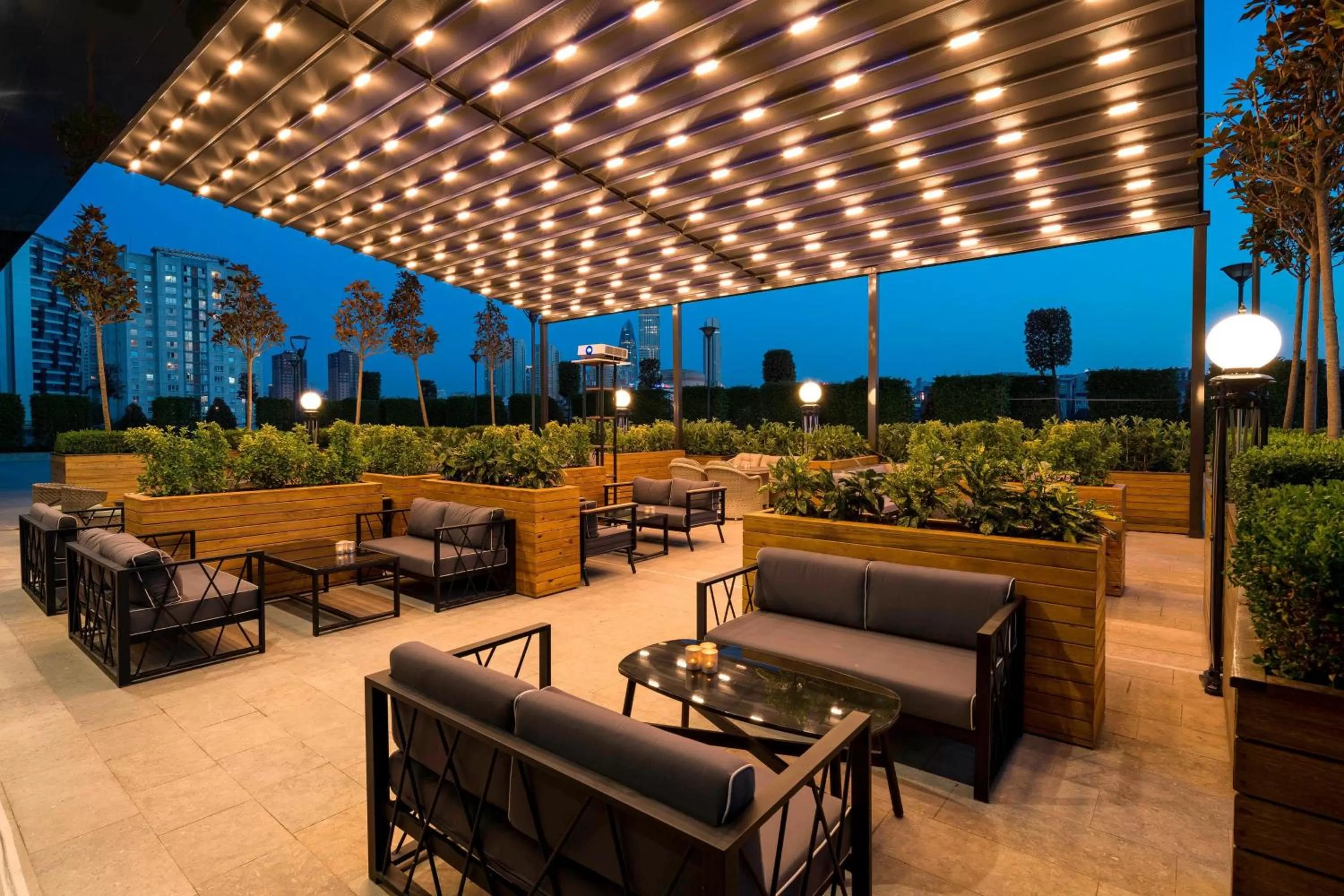 Lounge or bar in Sheraton Grand Istanbul Atasehir