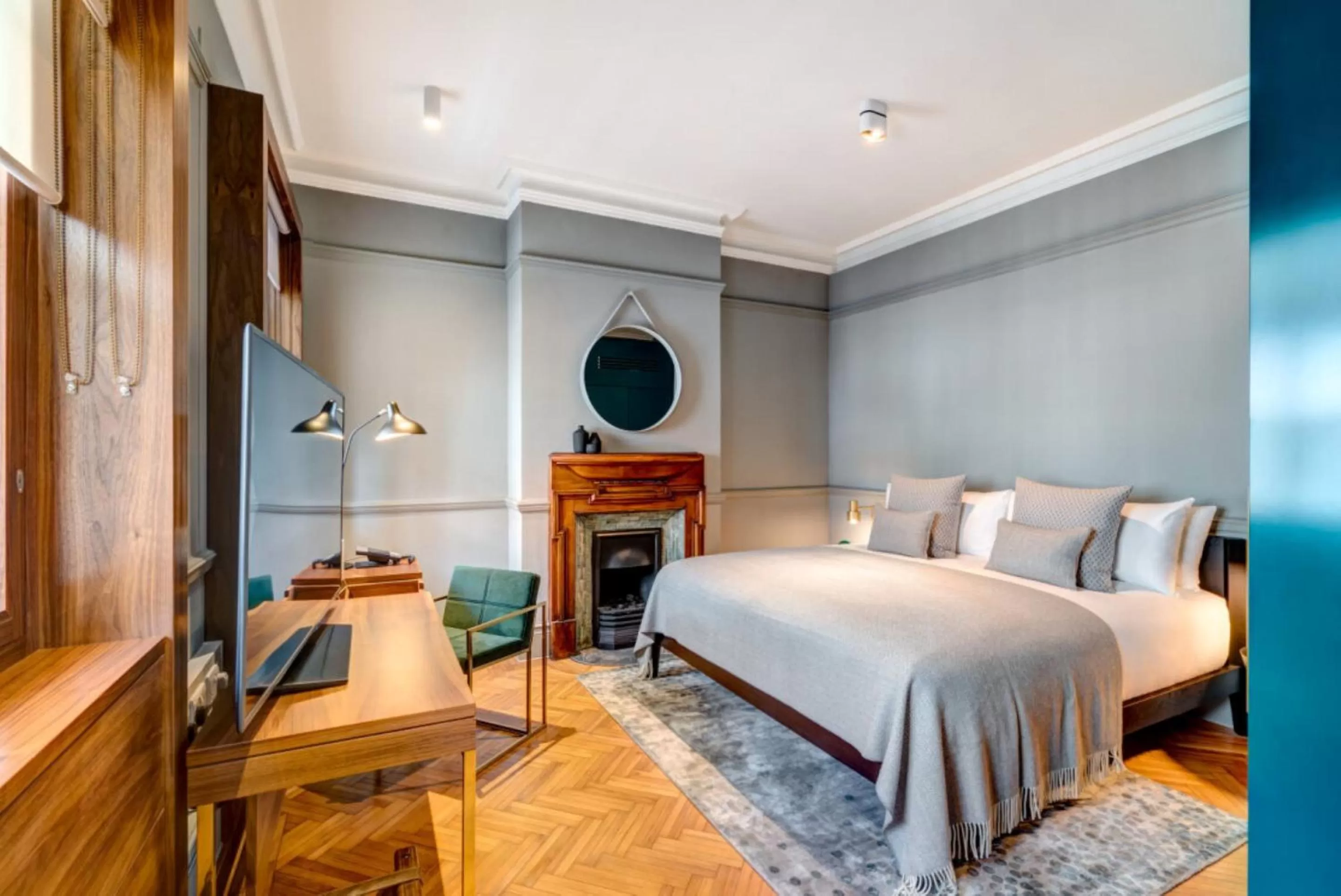 Bed in Apex Temple Court Hotel