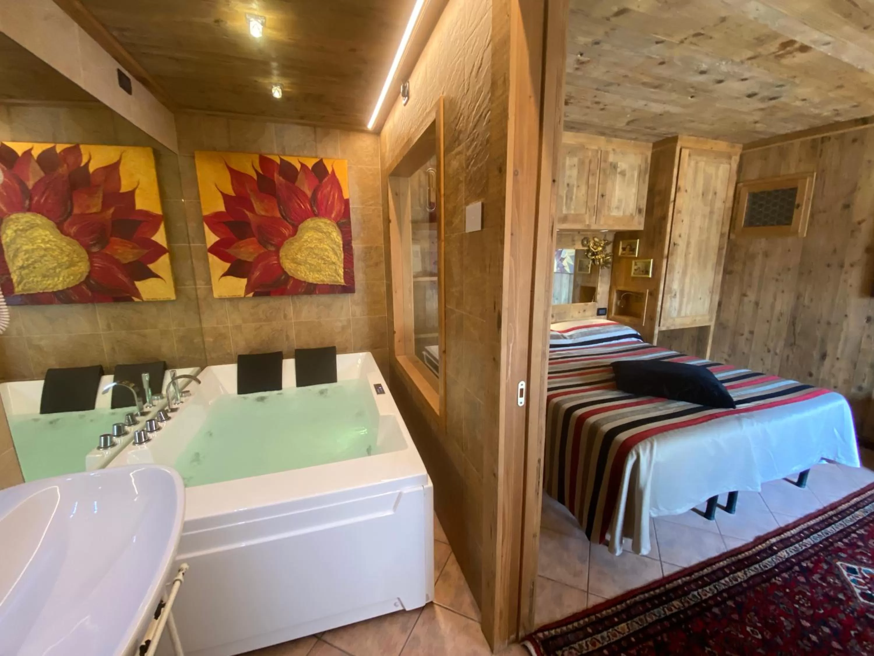 Hot Tub, Bed in Le Fate Corbezzole