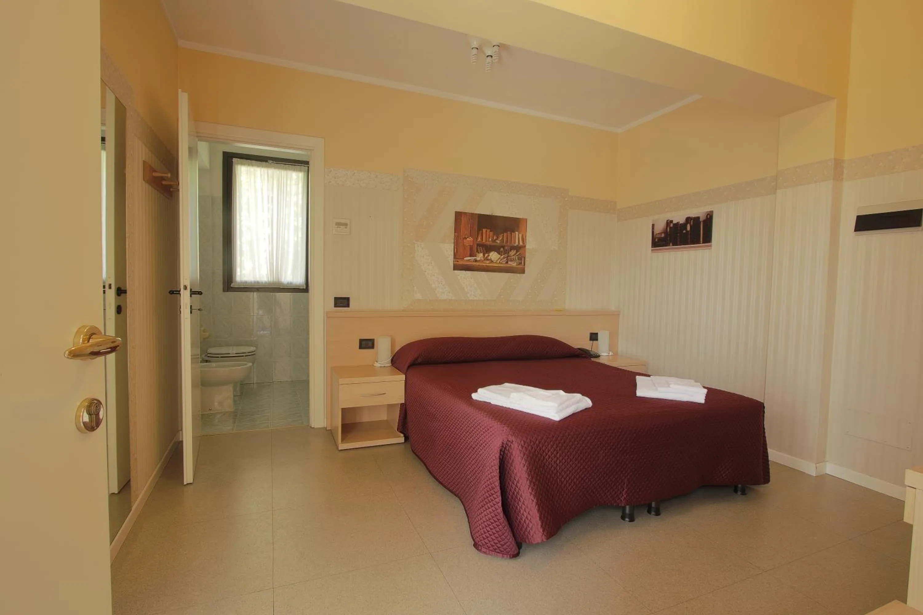 Photo of the whole room, Bed in Hotel Aquavite