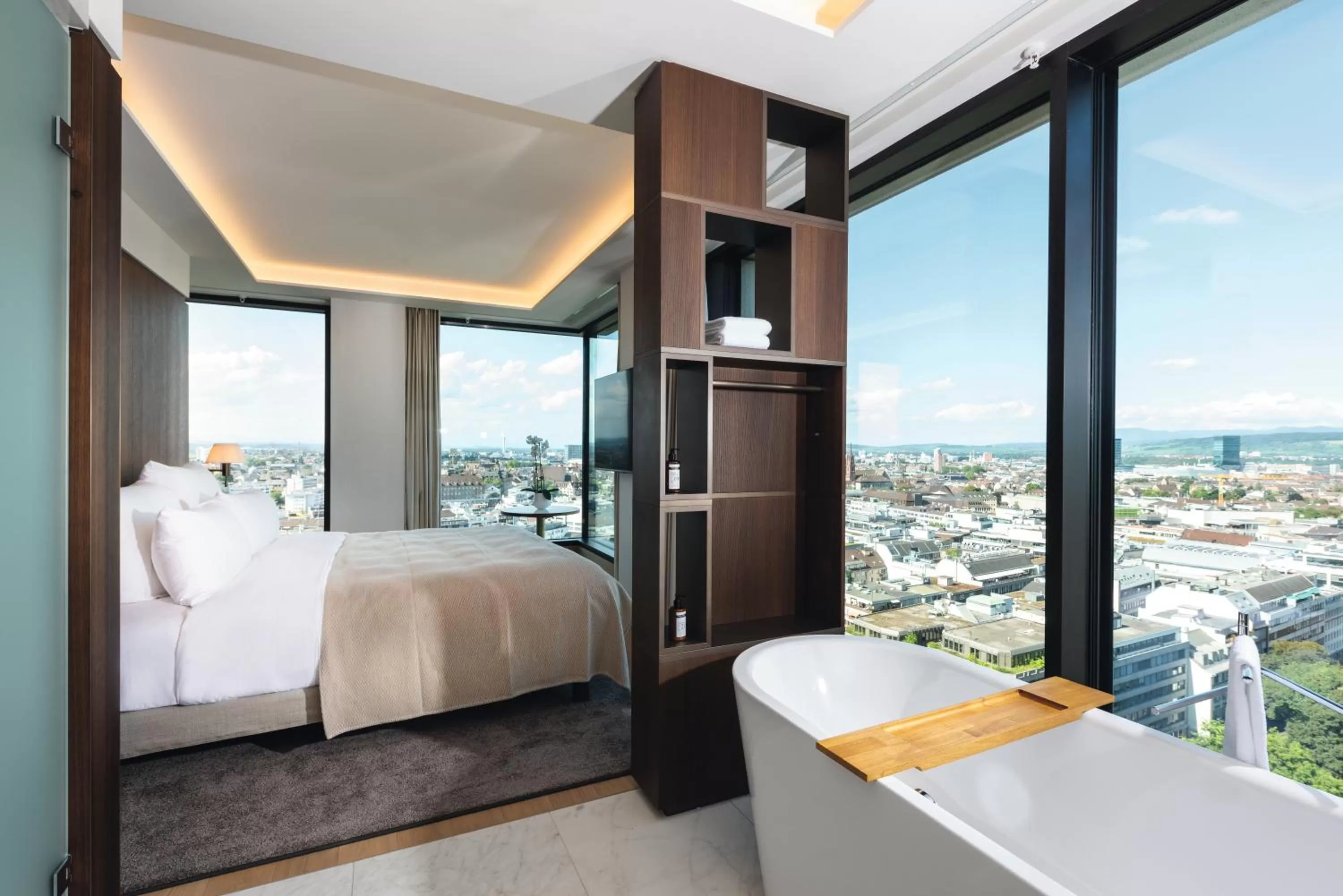 Bathroom, Bed in Mövenpick Hotel Basel