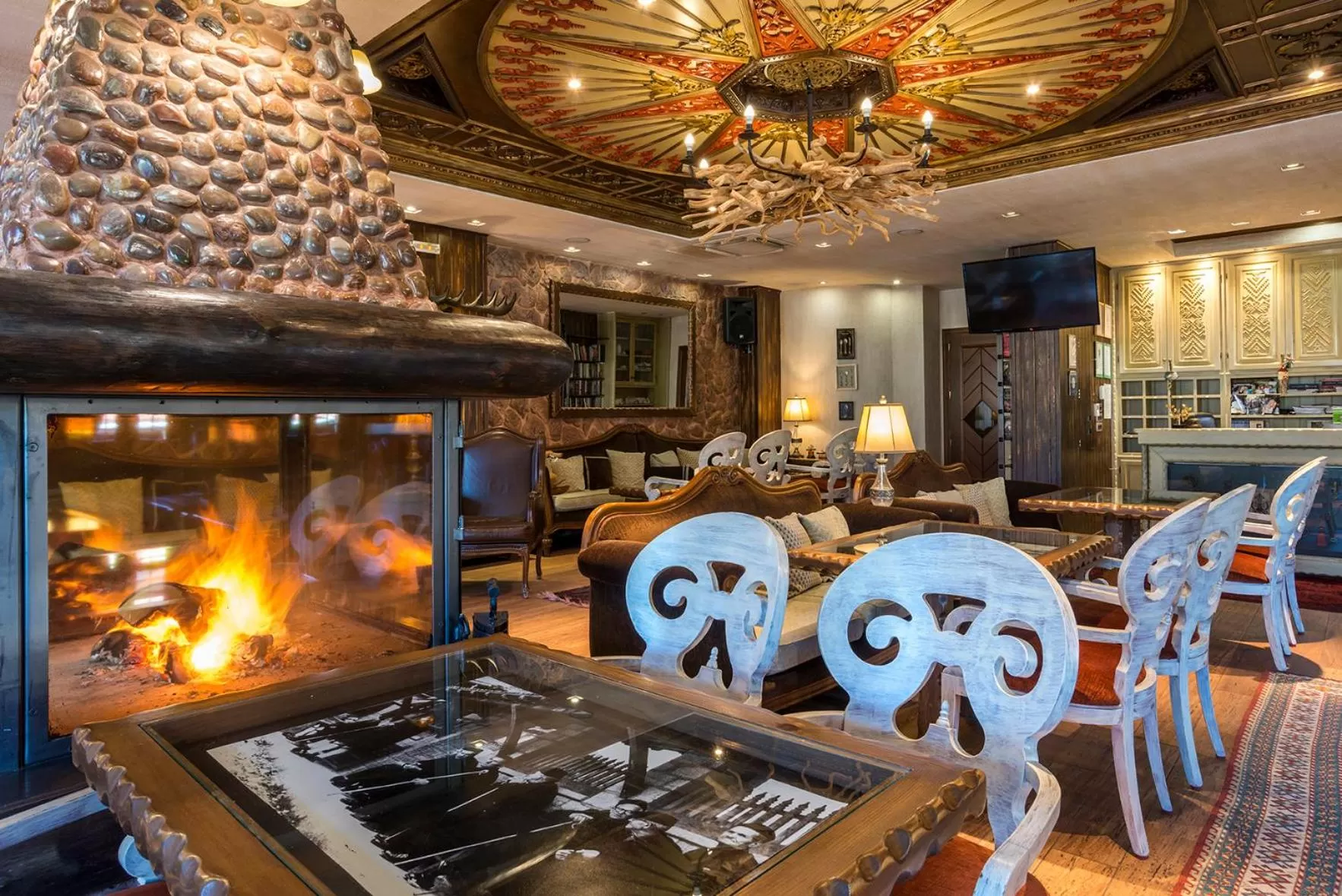 Library in AROMA DRYOS SPA & ECO Hotel