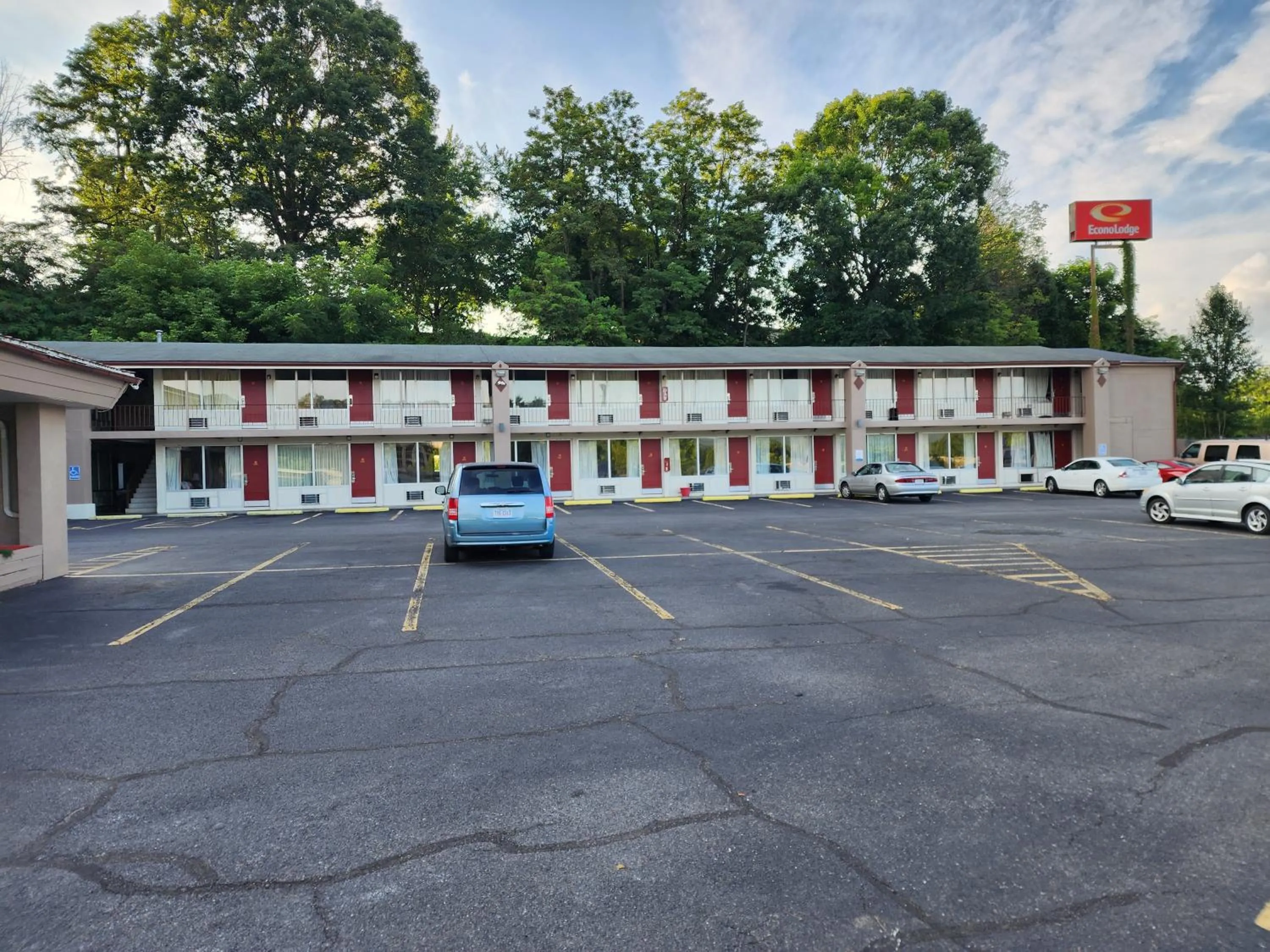 Property Building in Econo Lodge Wytheville