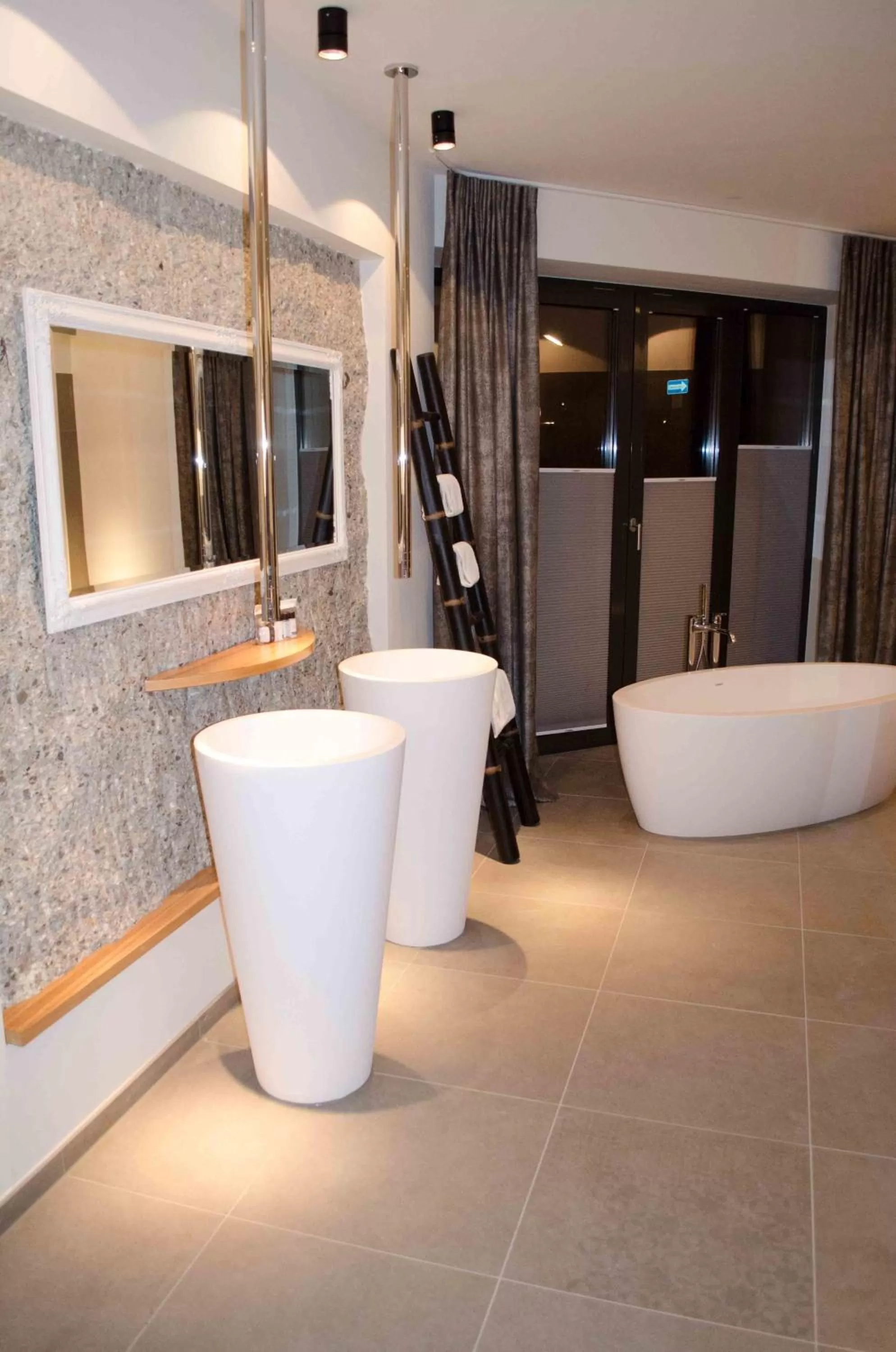 Bathroom in Hotel im Bunker