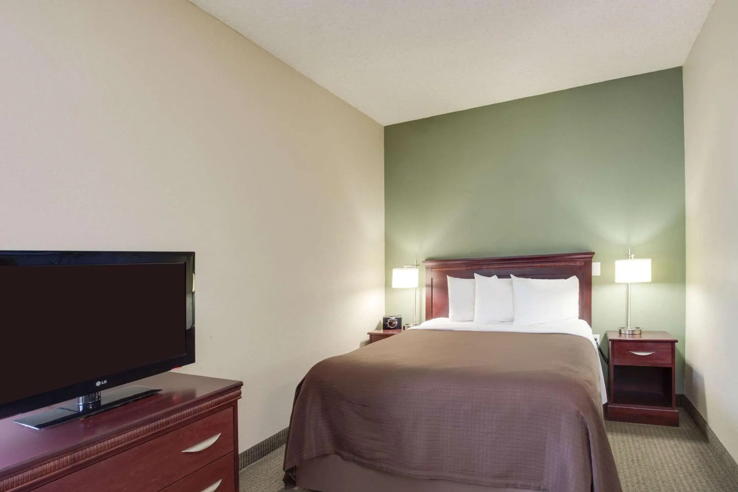 Queen Suite with Sofa Bed - Non Smoking in MainStay Suites at PGA Village Queen Suite with Sofa Bed - Non Smoking in MainStay Suites at PGA Village