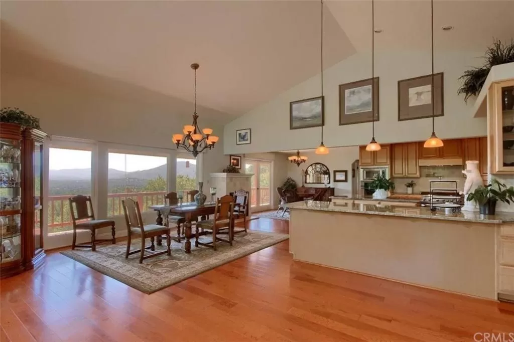 Kitchen or kitchenette in Narrow Gauge Inn