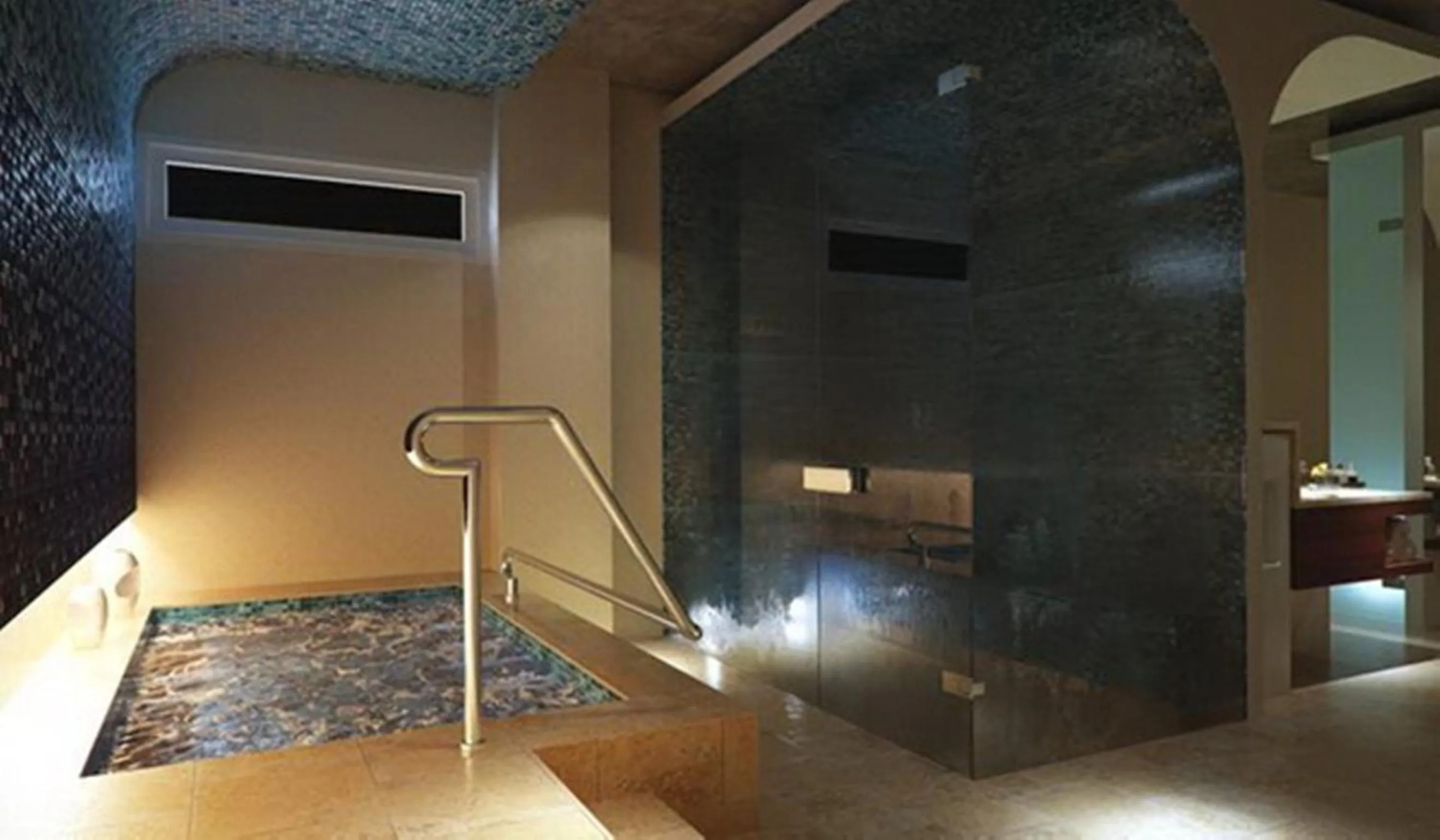 Spa and wellness centre/facilities in LiT BANGKOK Hotel