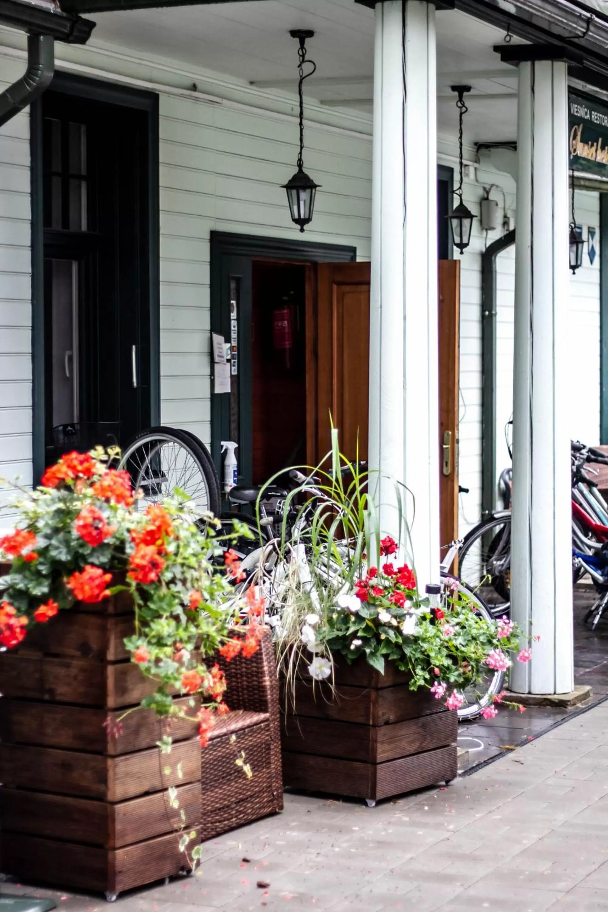 Facade/entrance in Sunset Hotel