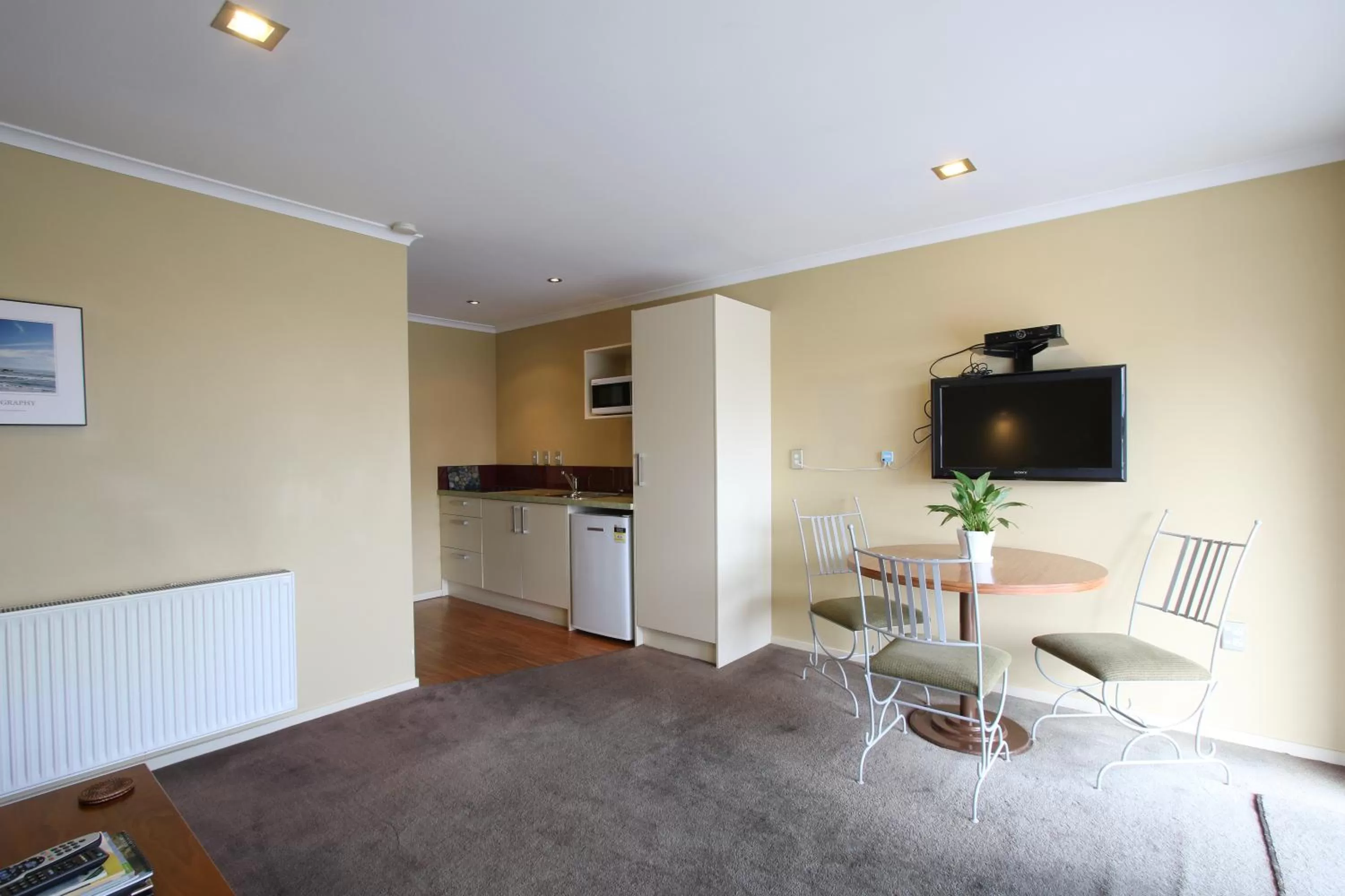 Living room in Annabelle Motel