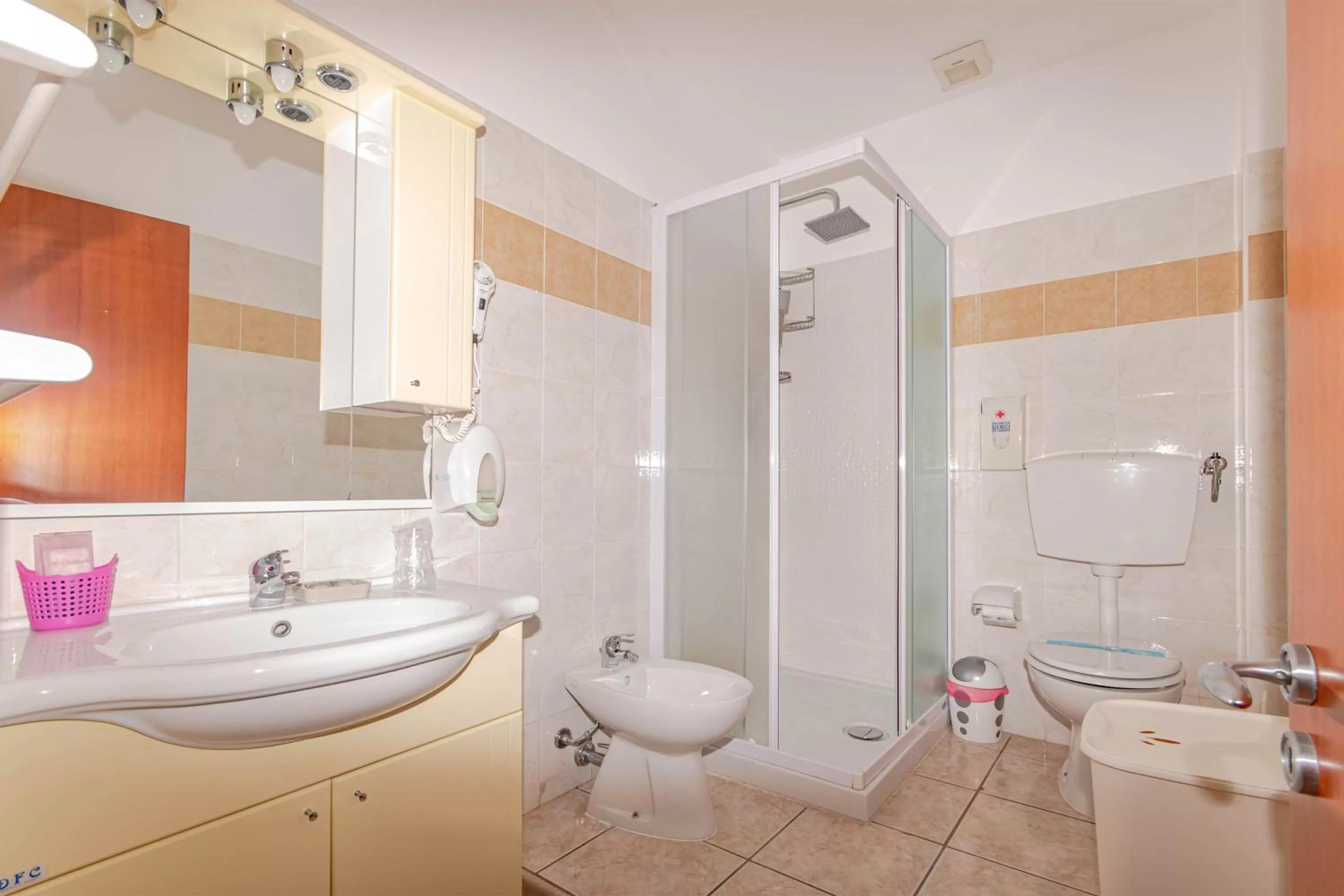 Bathroom in Spiagge Iblee