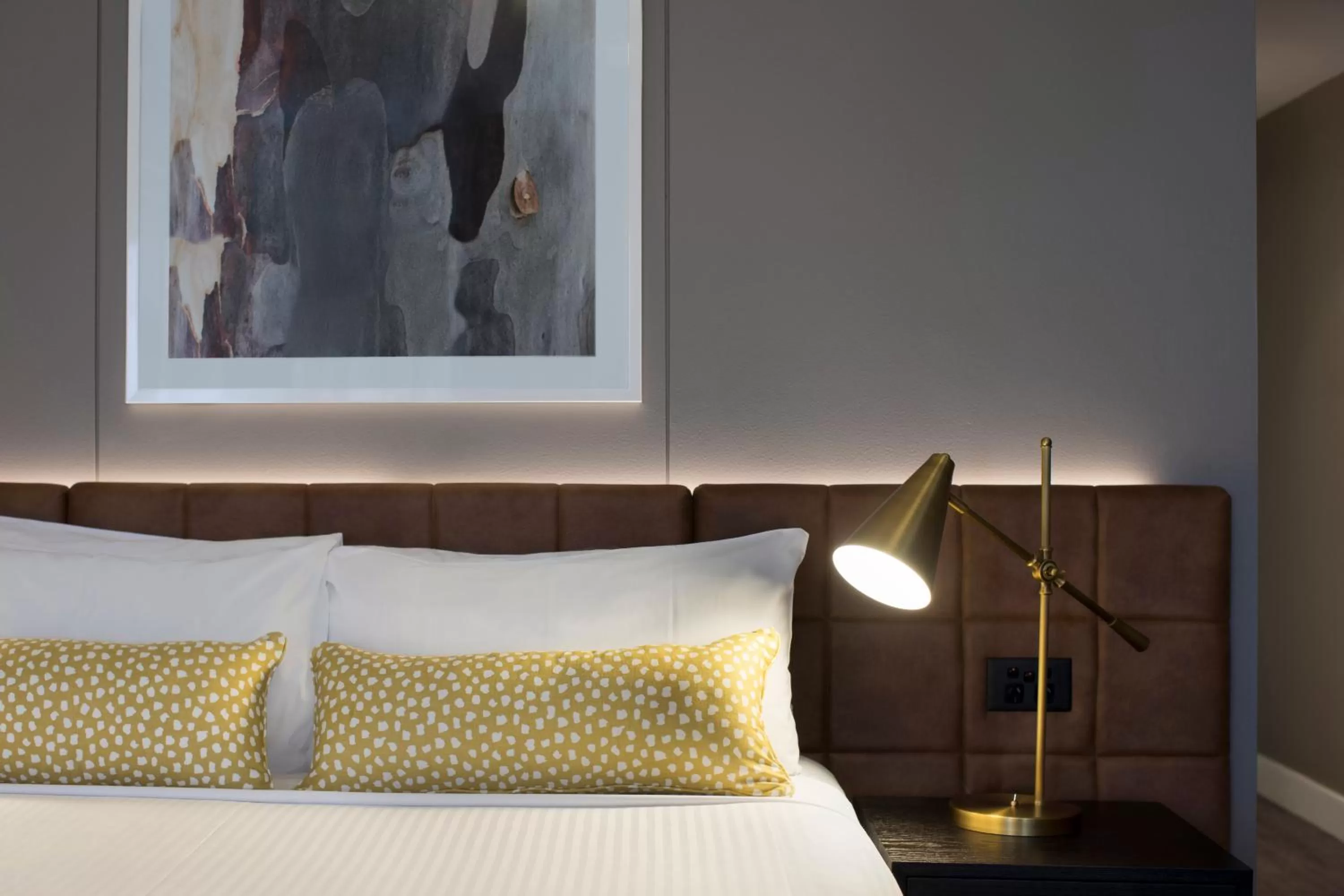 Vibe Queen Room in Vibe Hotel Sydney