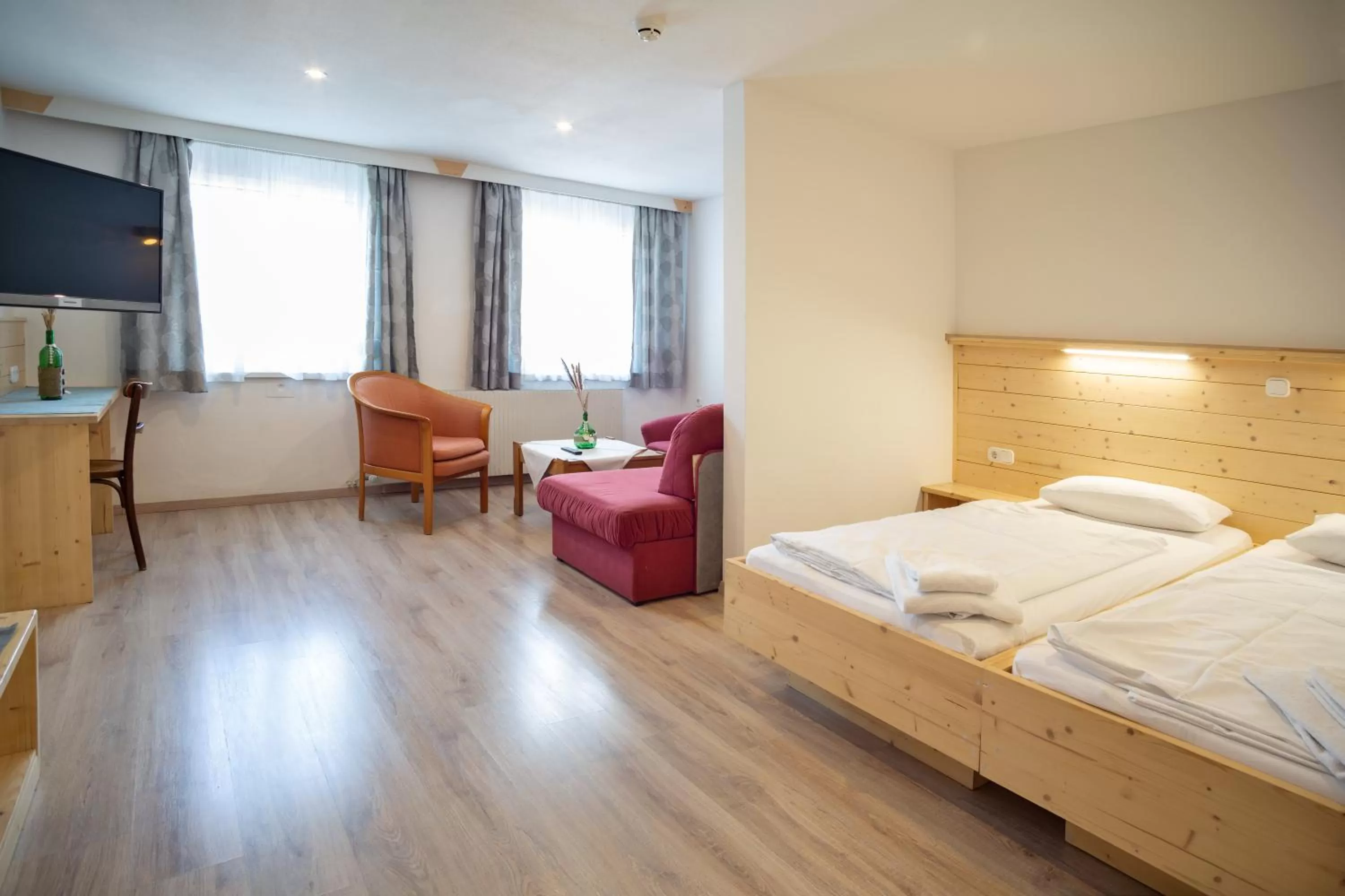 Bedroom, Bed in Hotel Gisela