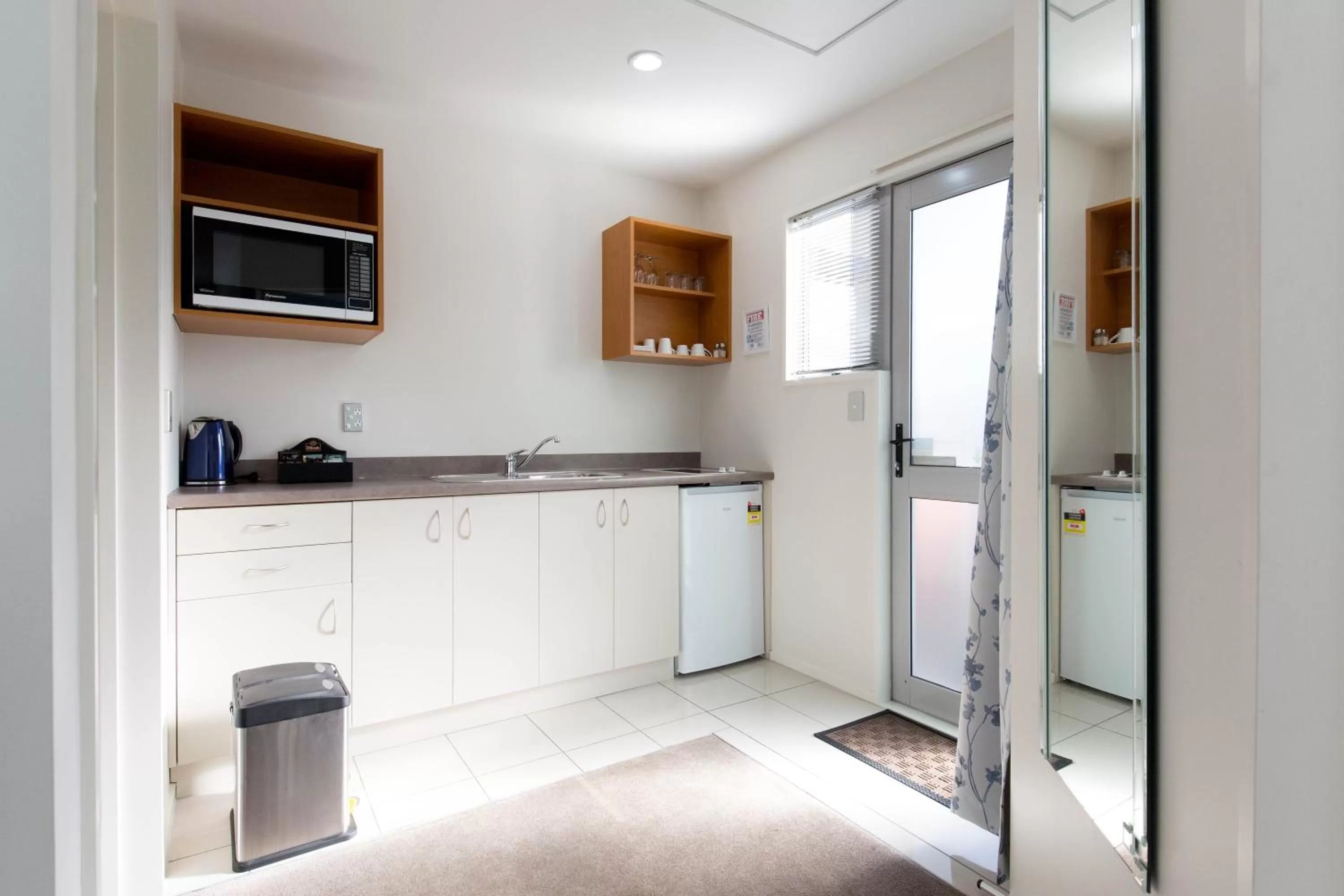 Kitchen or kitchenette in Riccarton Motor Lodge