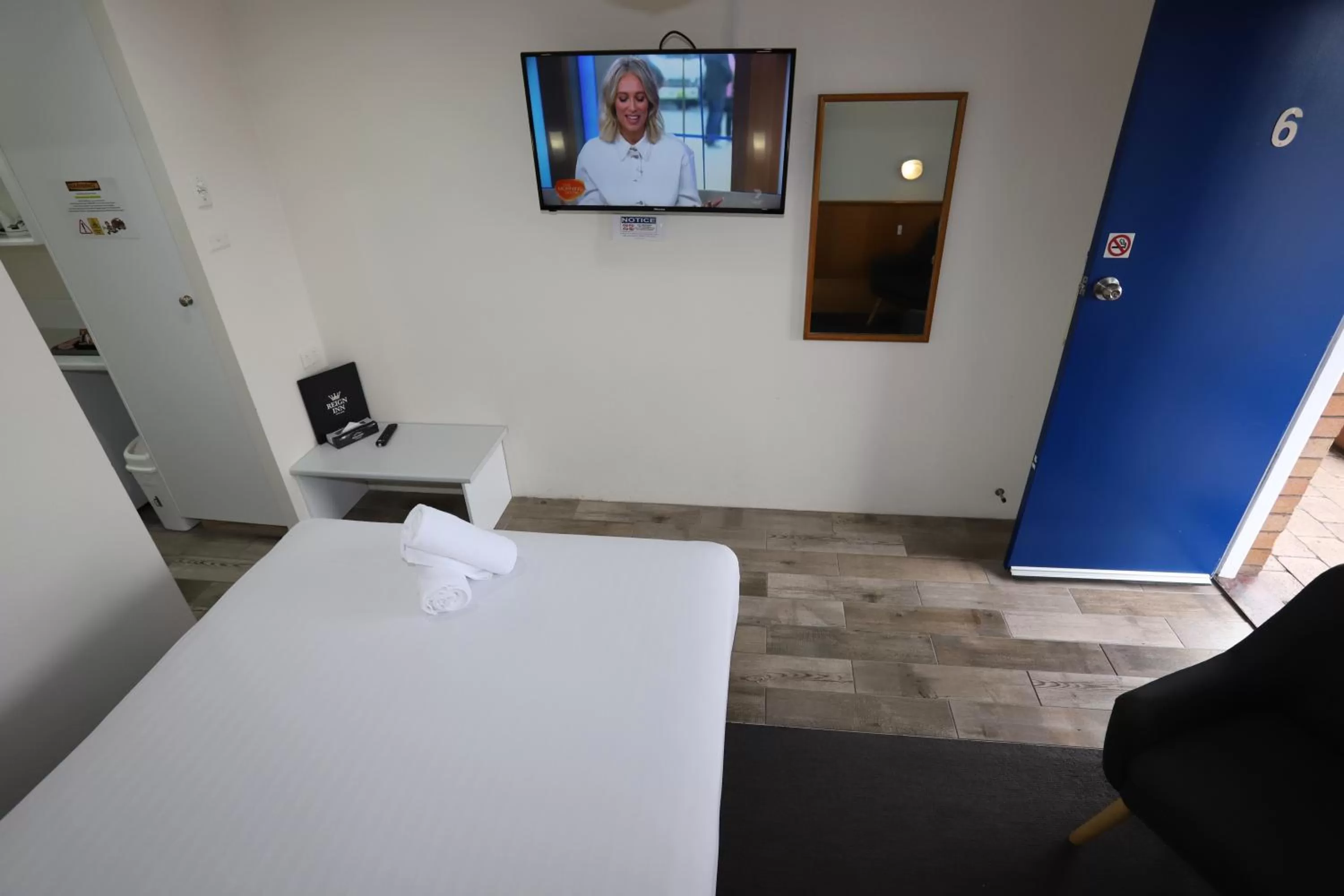 Bed in Reign Inn Newcastle