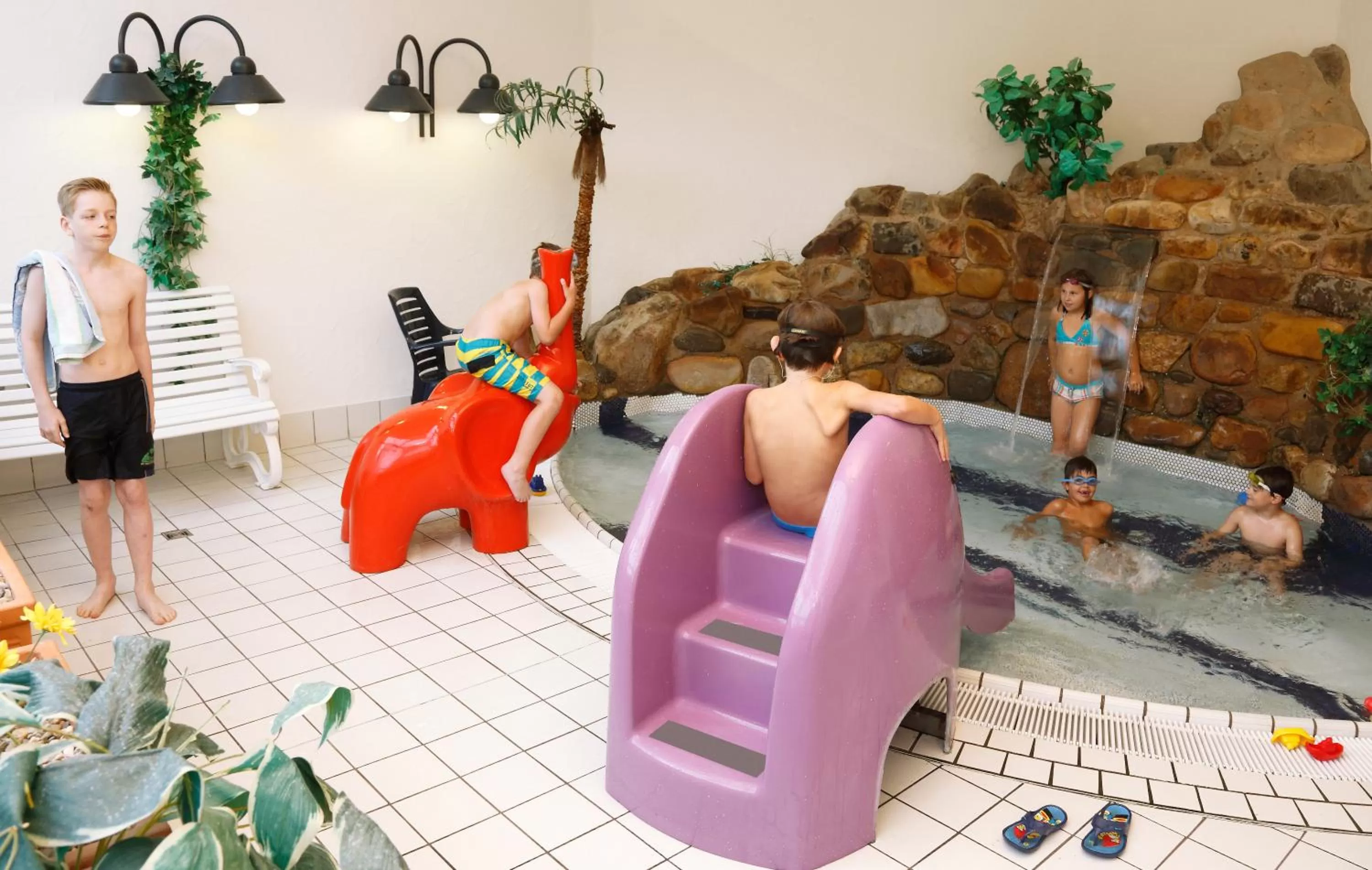 Swimming pool in Familien Apartmenthotel Panoramic