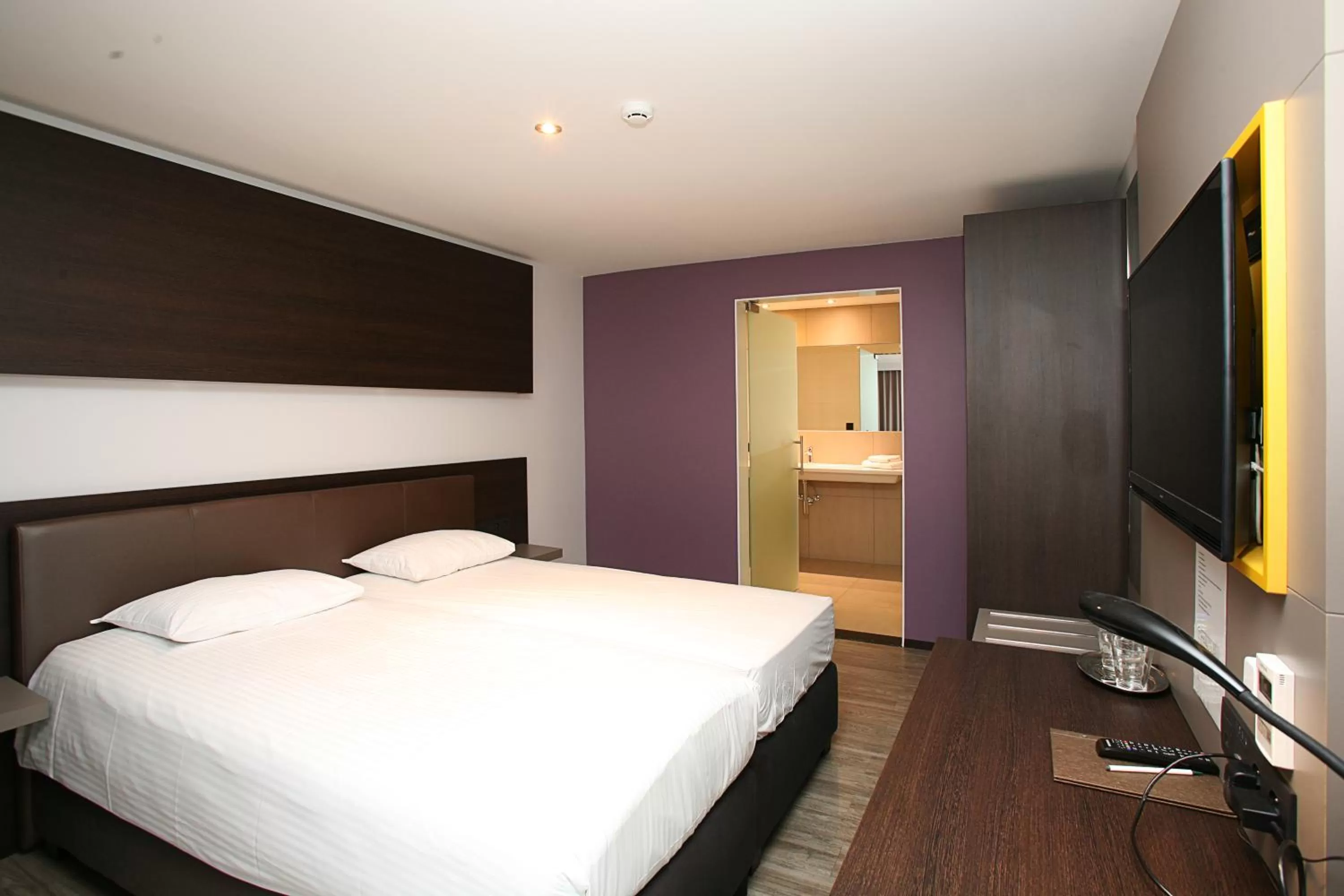 Bed in Hotel Au Prince Royal