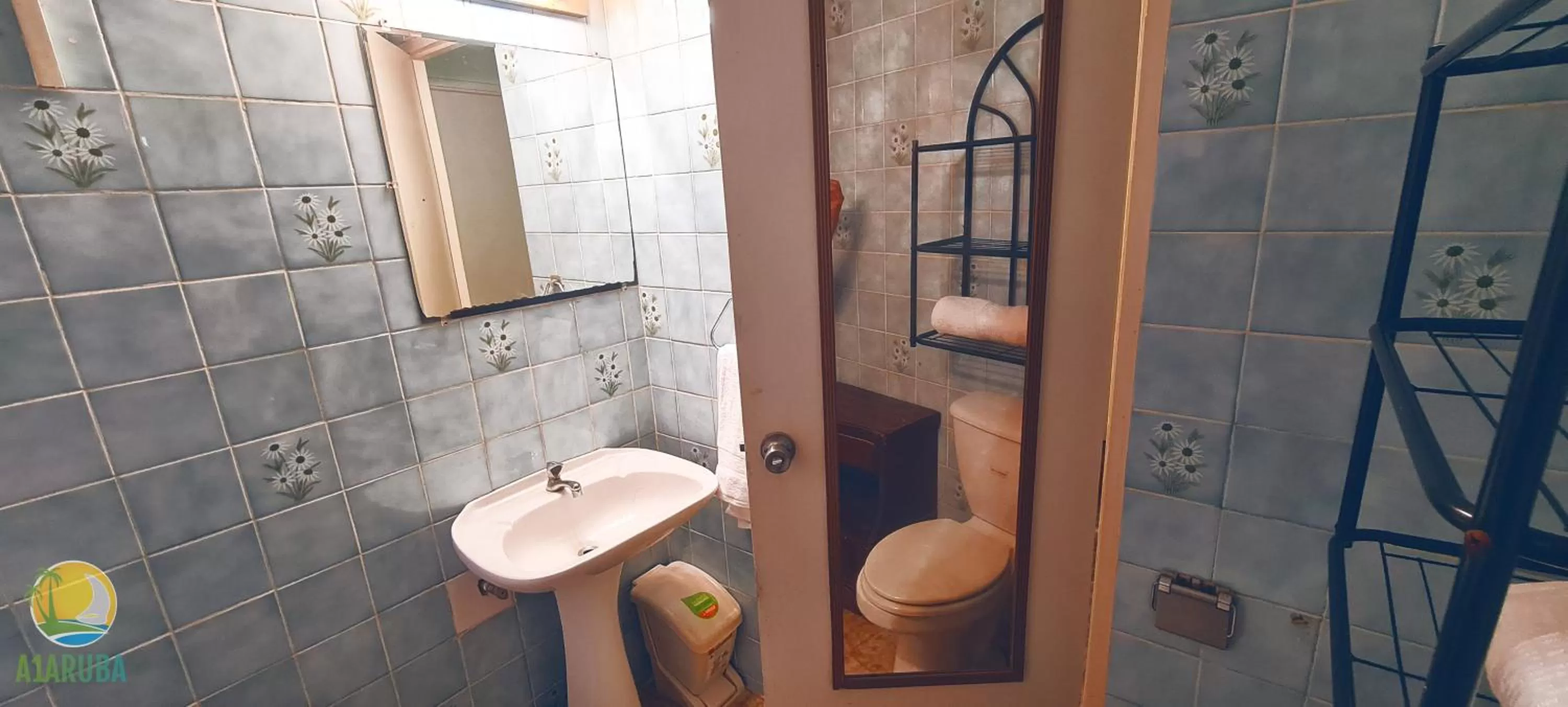 Bathroom in A1 Apartments Aruba