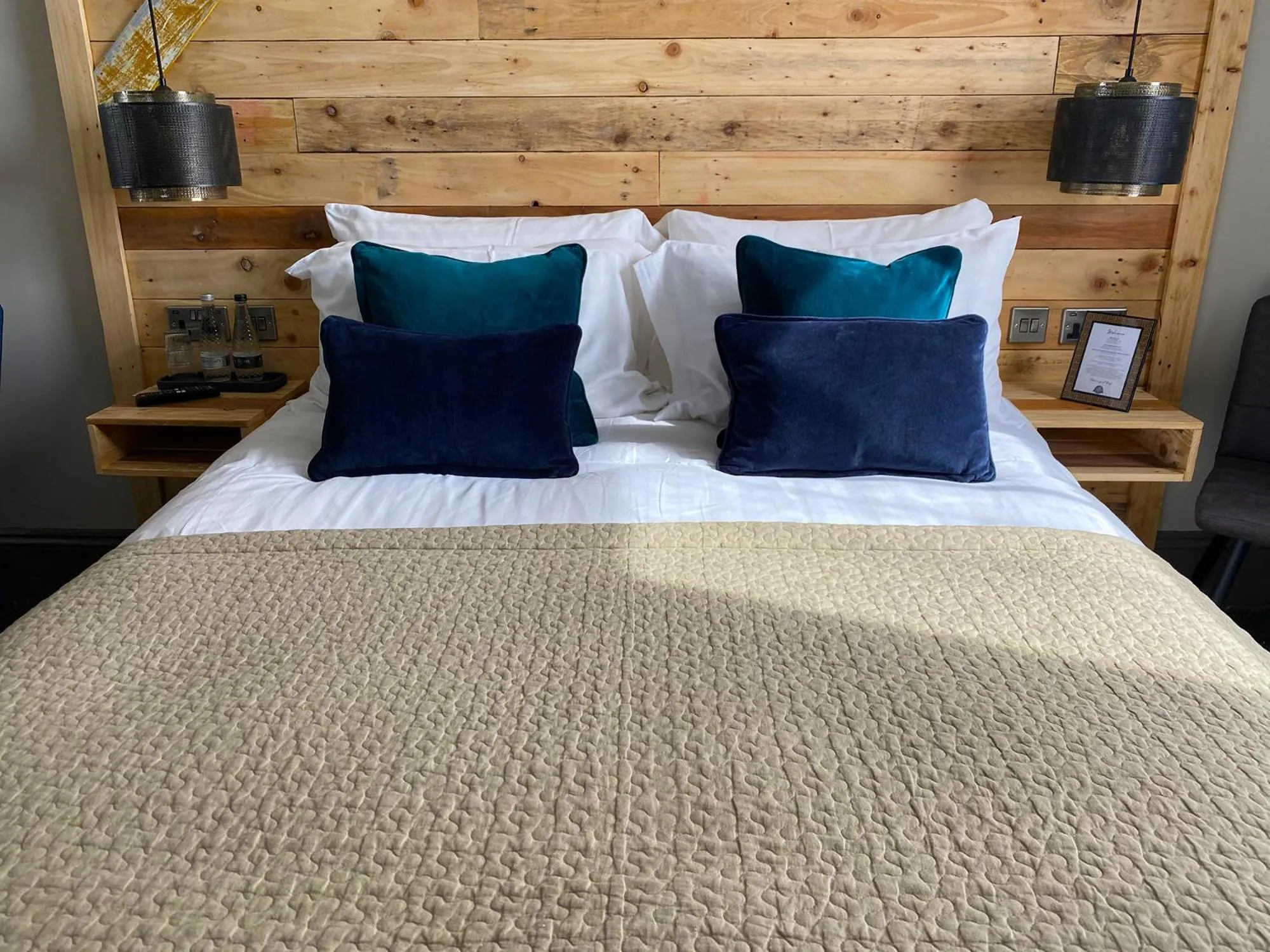 Bedroom, Bed in The Southern Belle