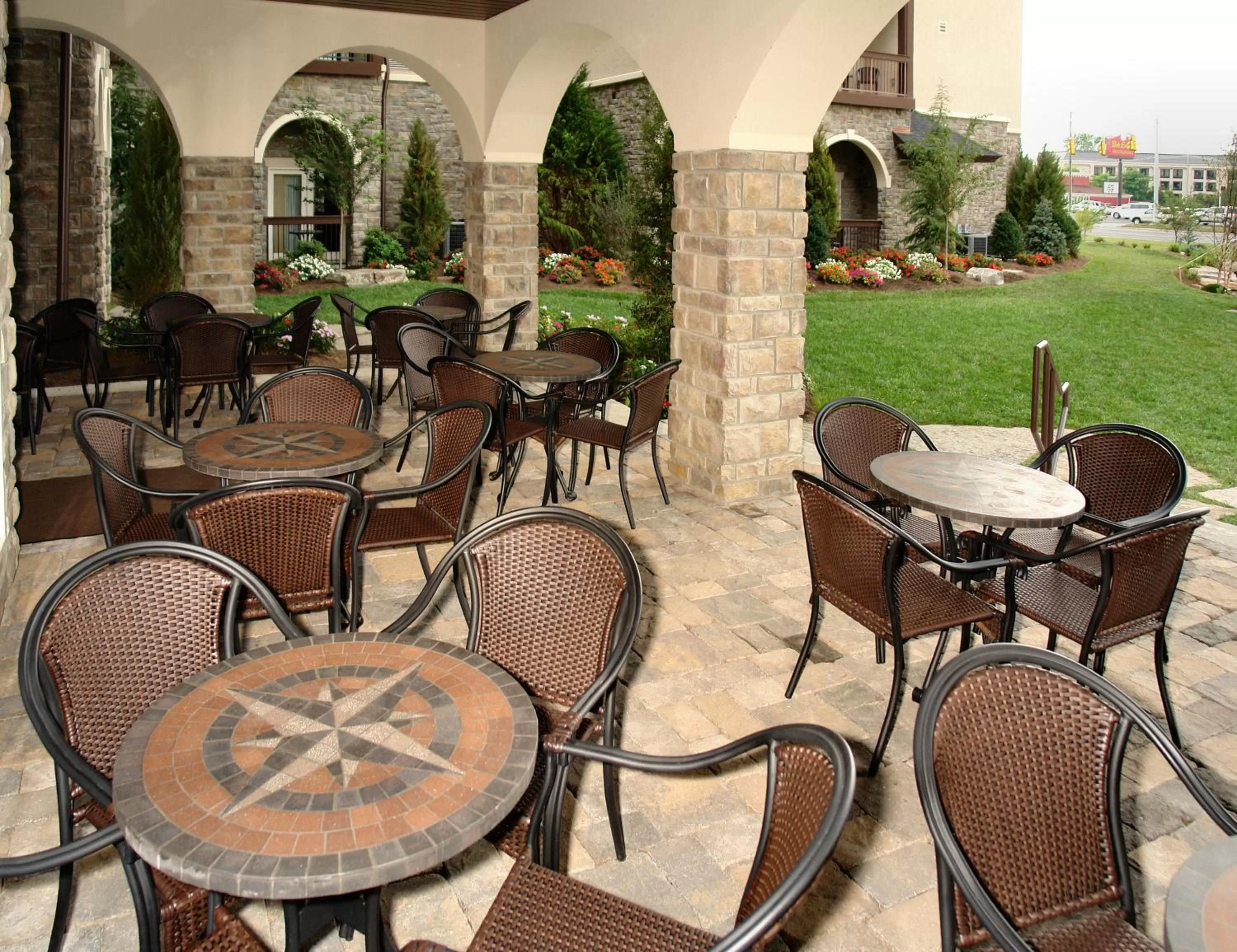 Lounge or bar in The Inn at Christmas Place