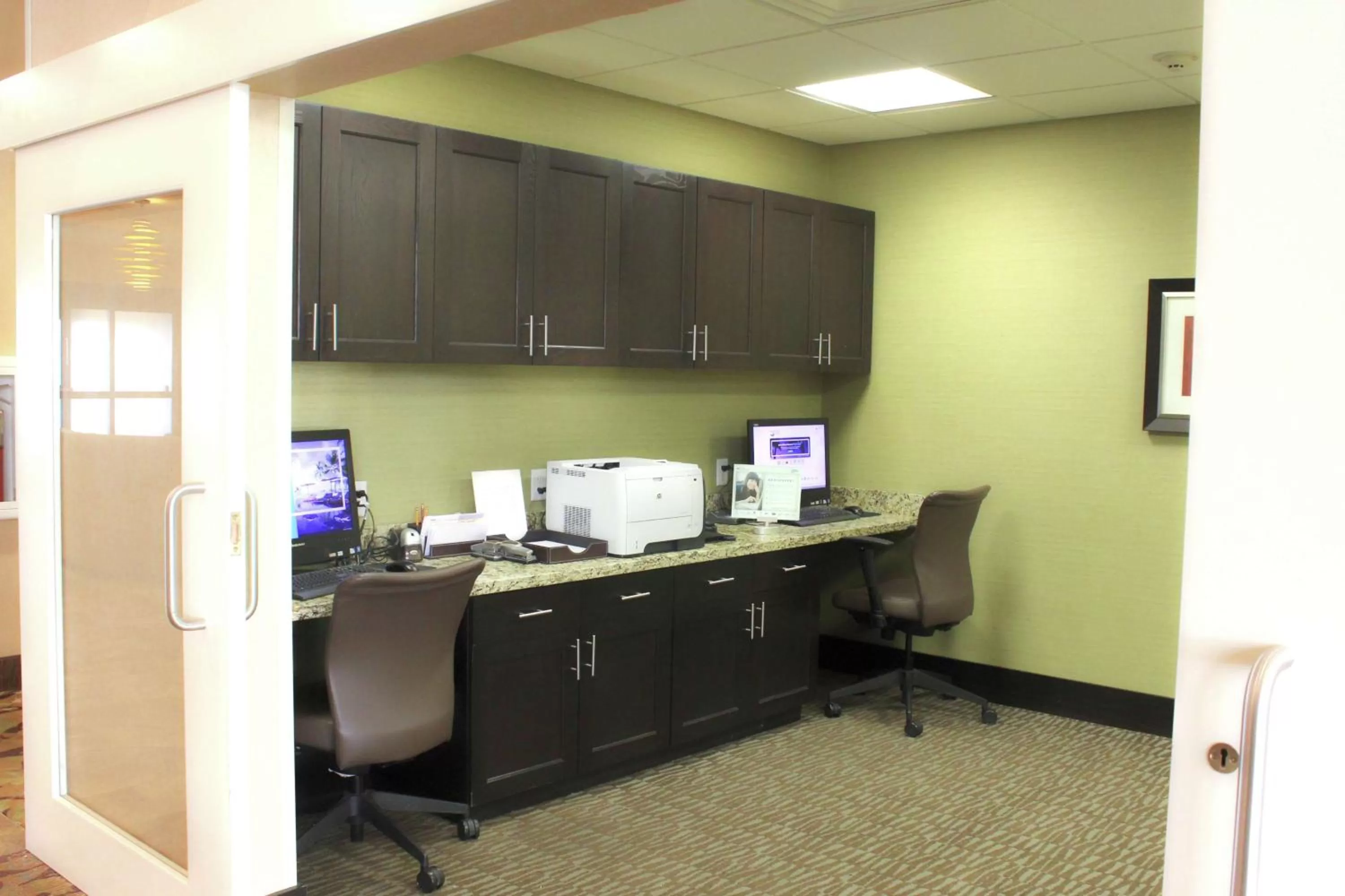 Business facilities in Homewood Suites by Hilton Victoria