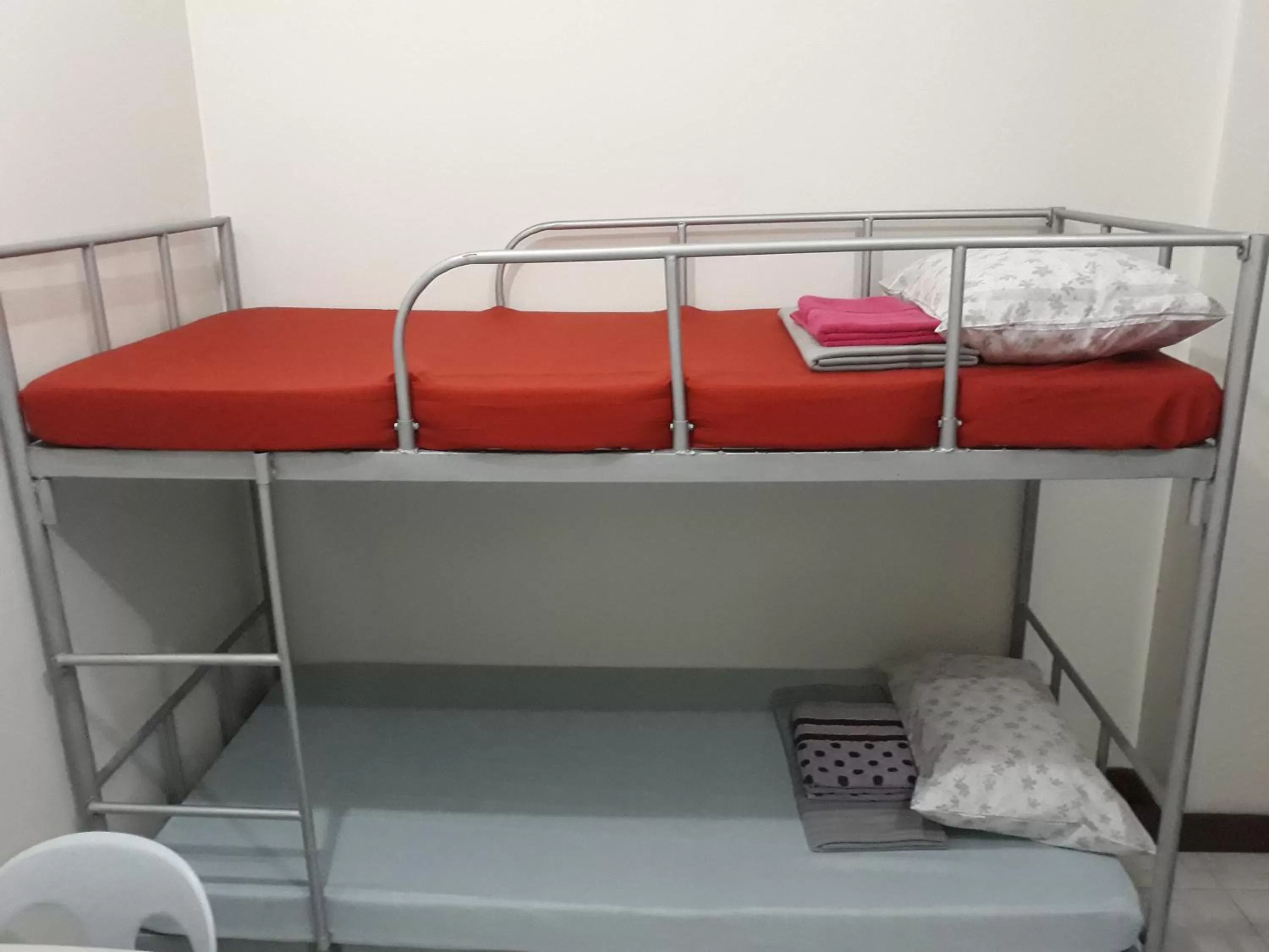 bunk bed in JDL Residences Hostel