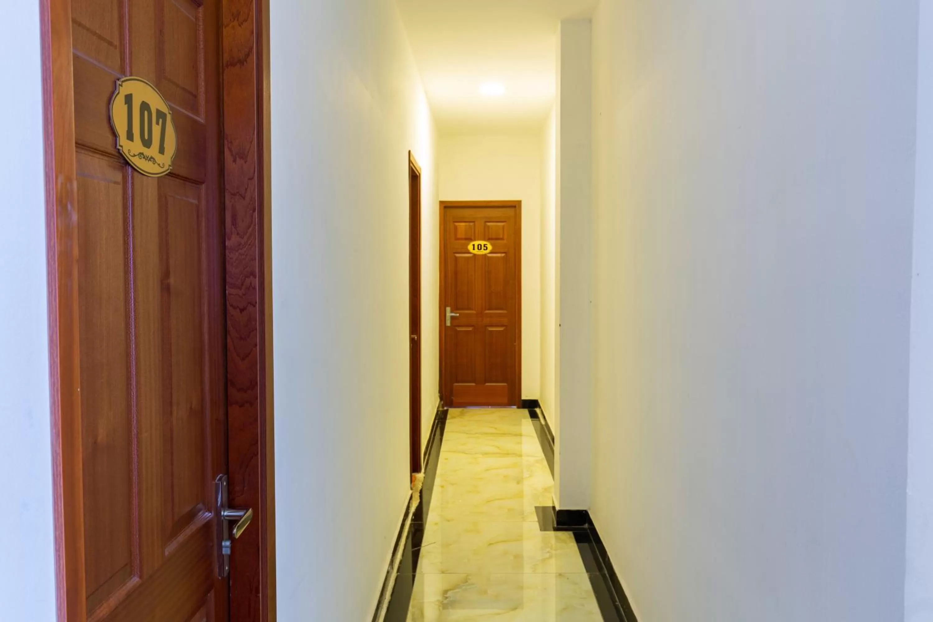 Property building in Hotel Hoa Cúc Phương Dĩ An - Bình Dương