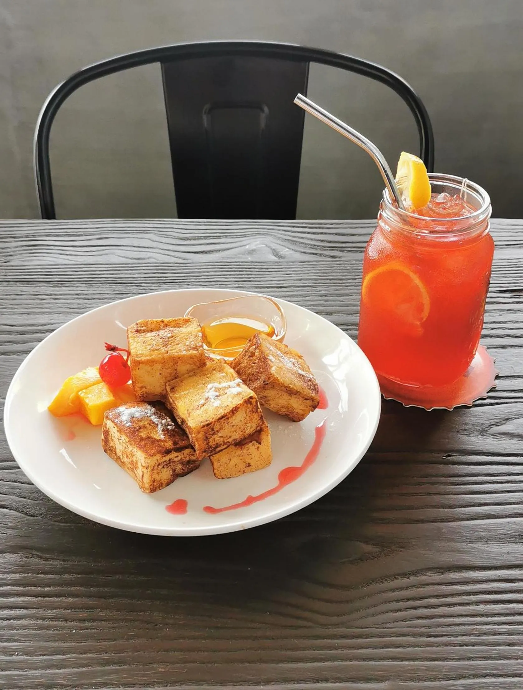 Food and drinks in GQ Plaza