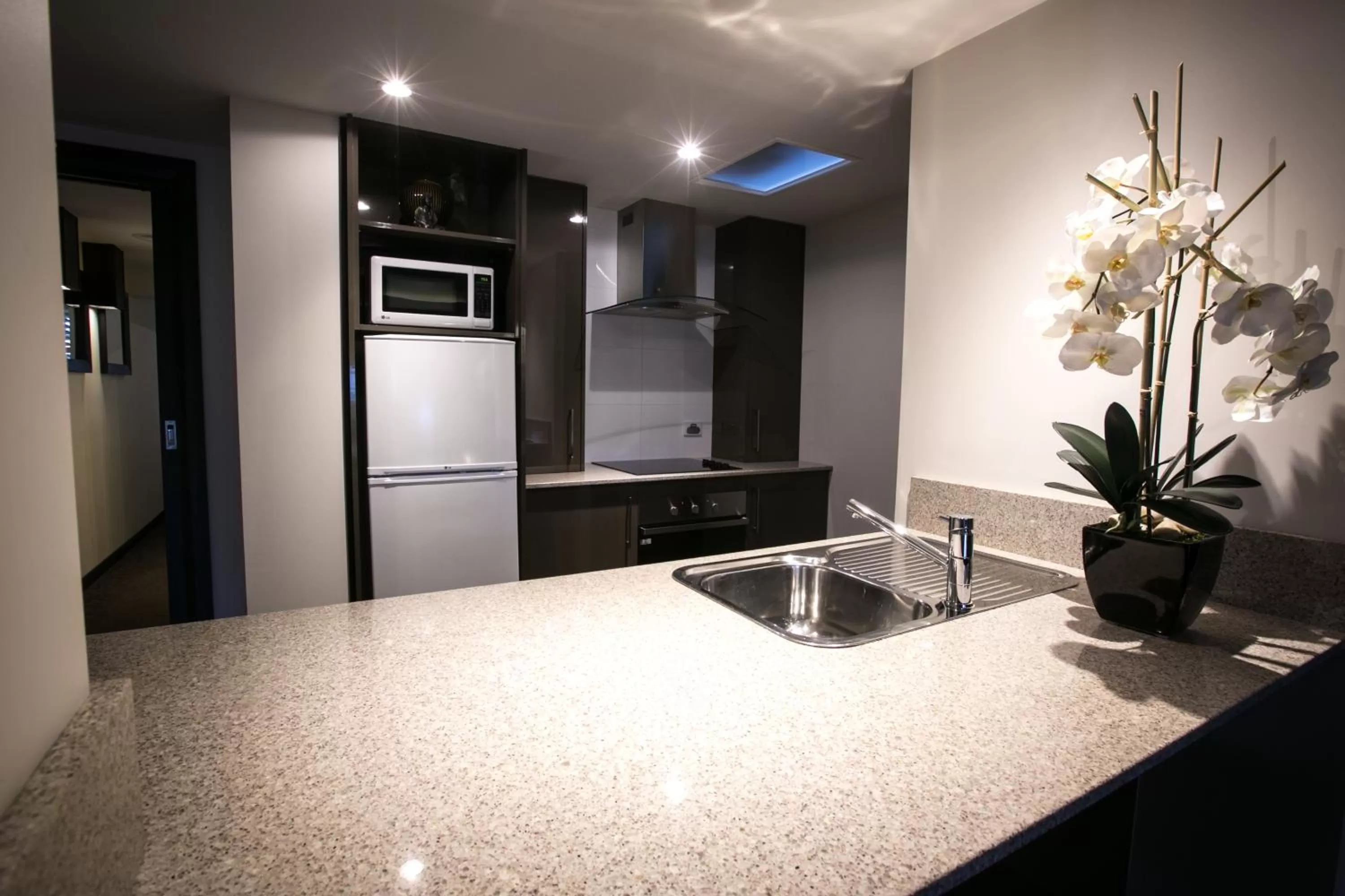 Kitchen or kitchenette in Gallery Apartments