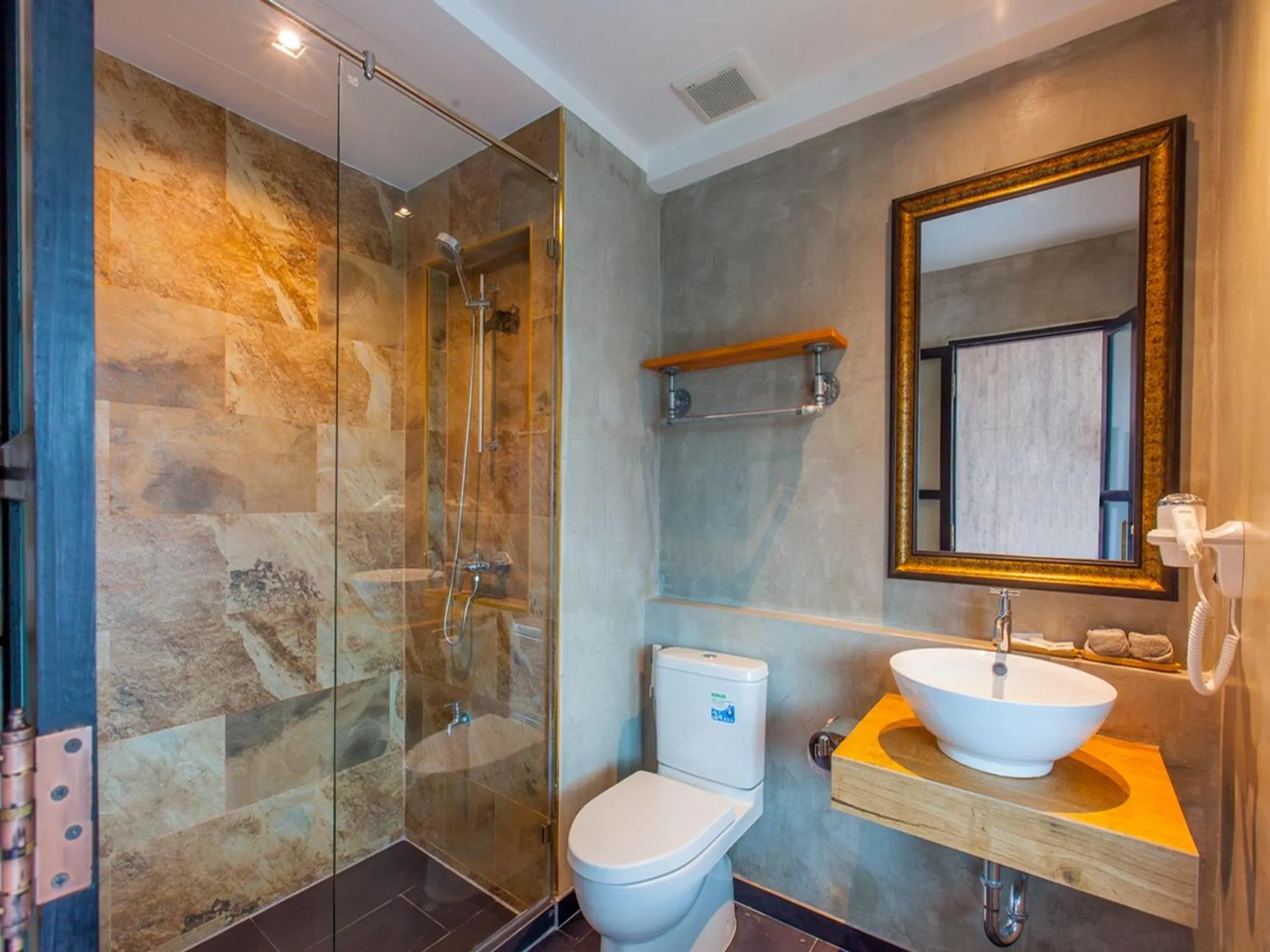 Property building in Loft Mania Boutique Hotel