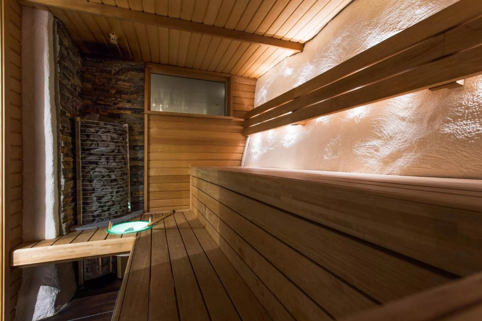 Sauna in Treetop Spa Hangout & Hotel