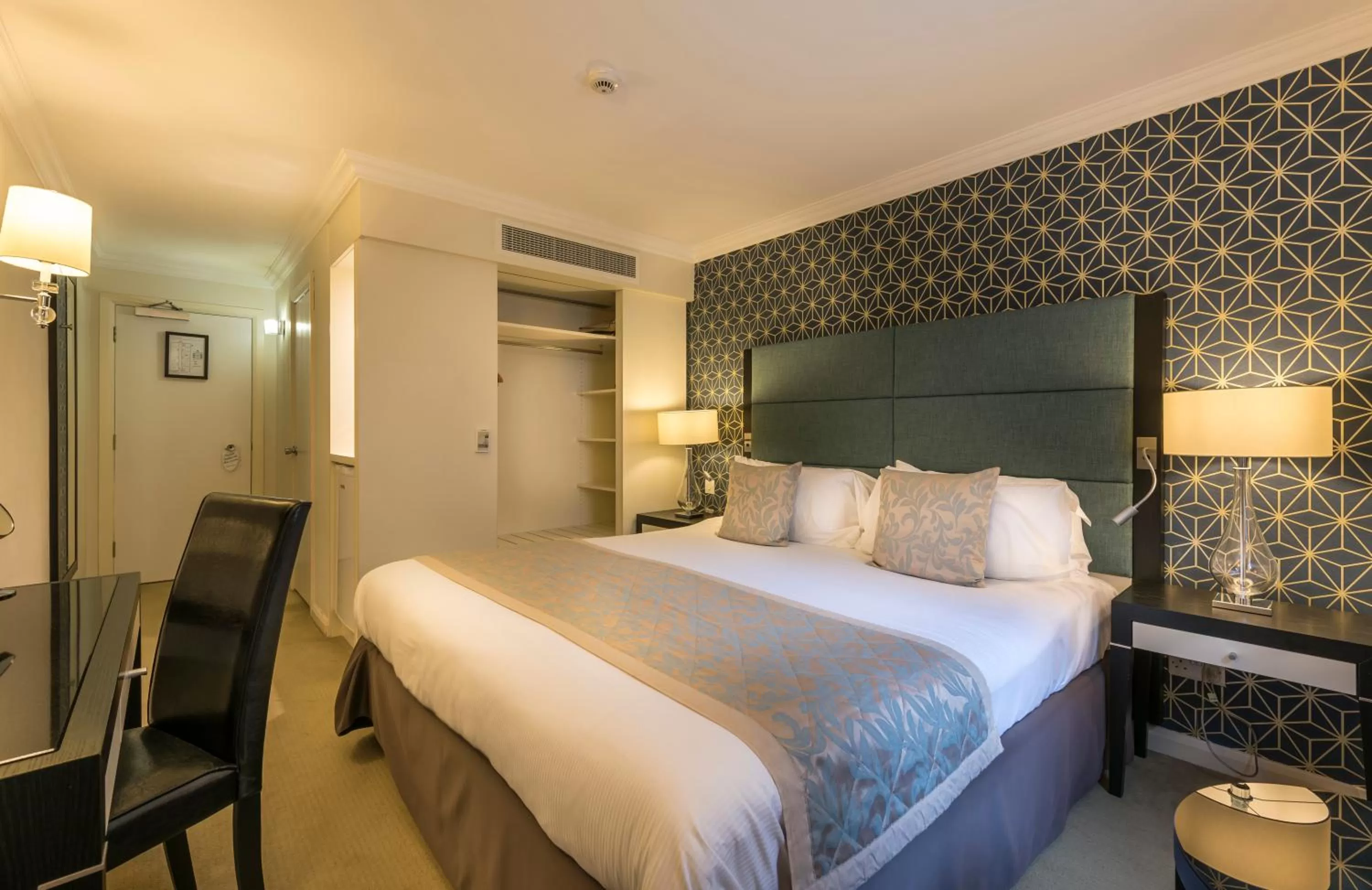 Bedroom, Bed in Number Four at Stow