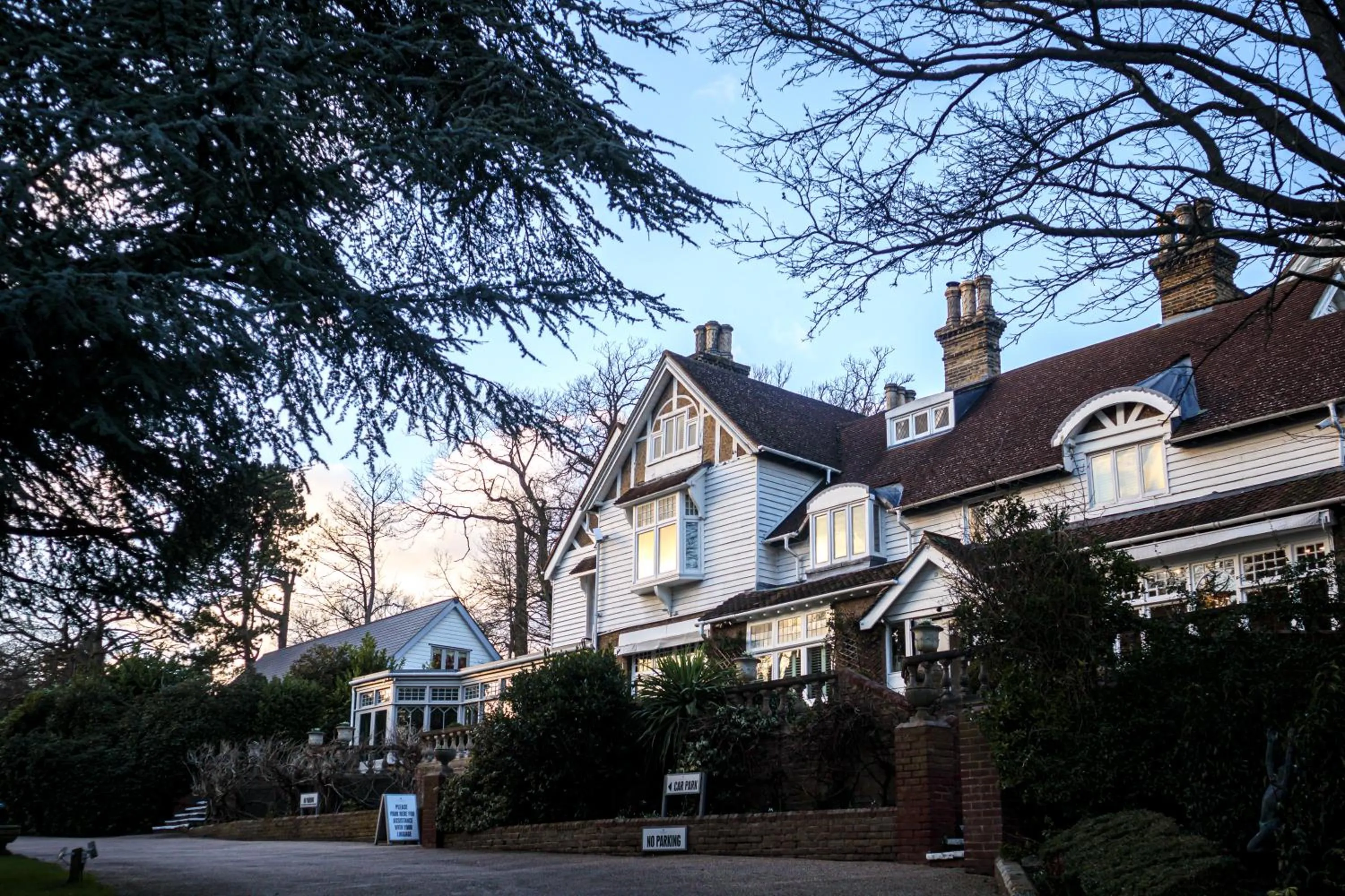 Facade/entrance in Rowhill Grange Hotel & Utopia Spa