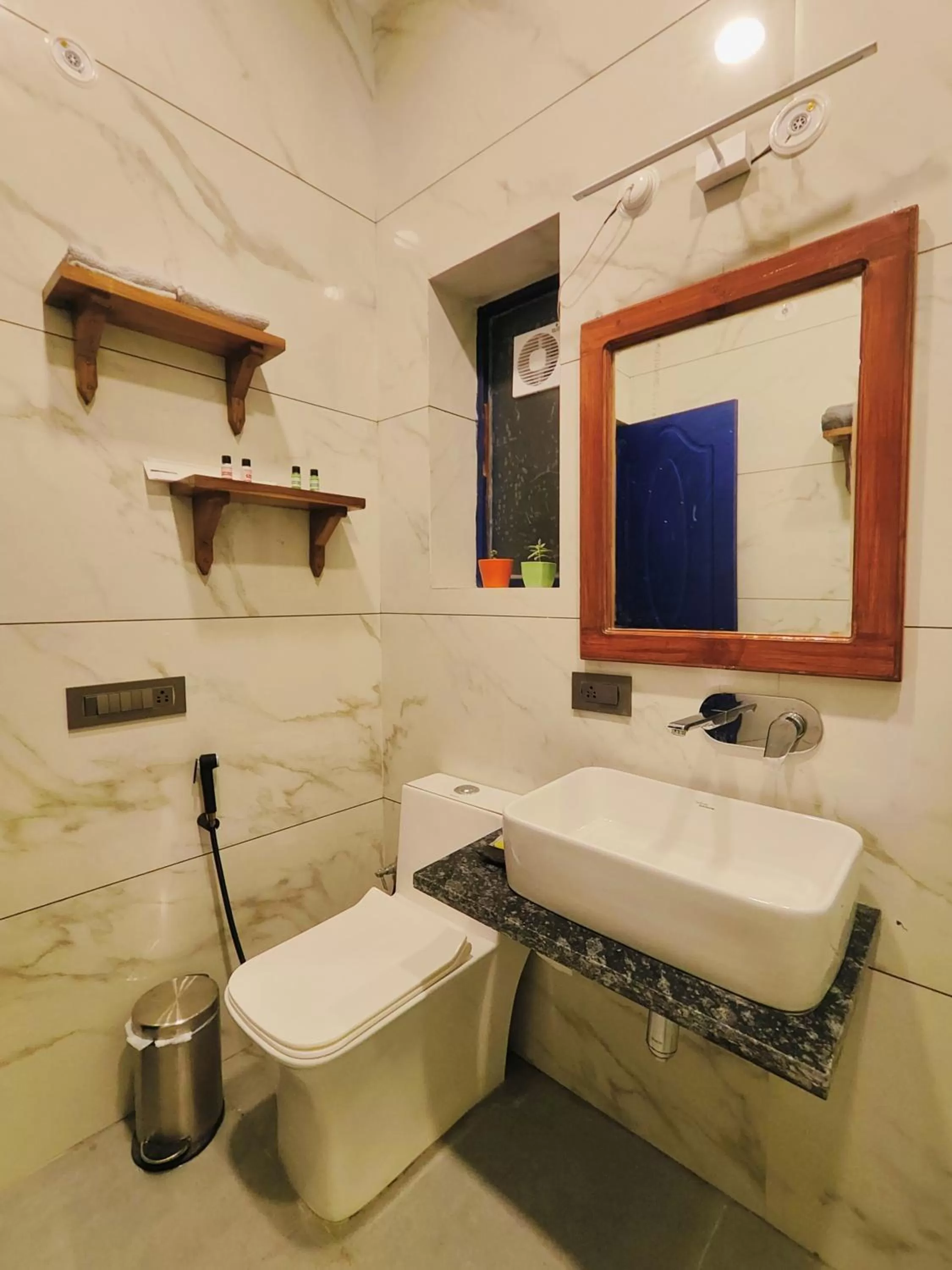 Toilet in The Lanswood Estate