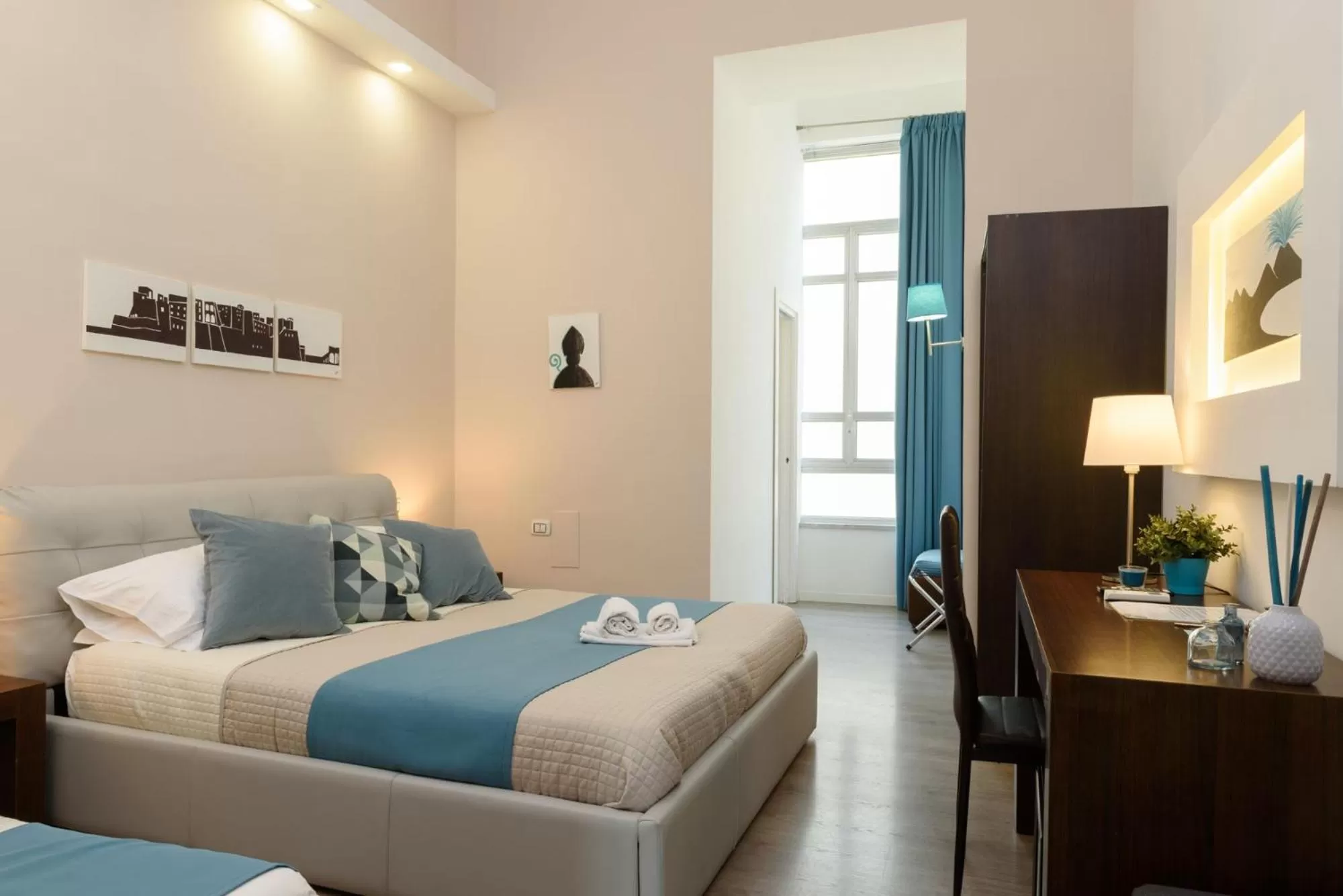 Bed in Domus Angioina