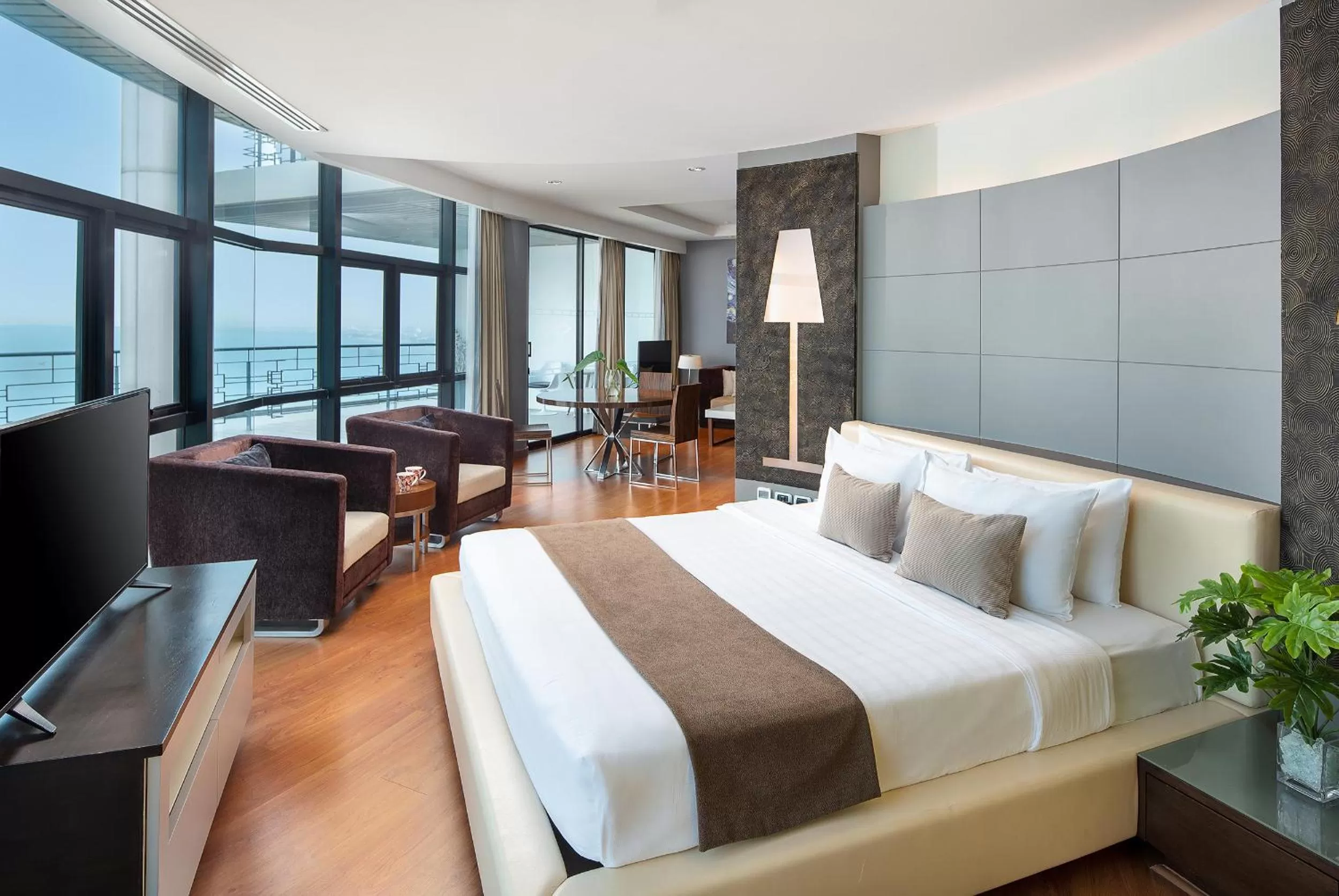 Sea view, Bed in The Zign Hotel