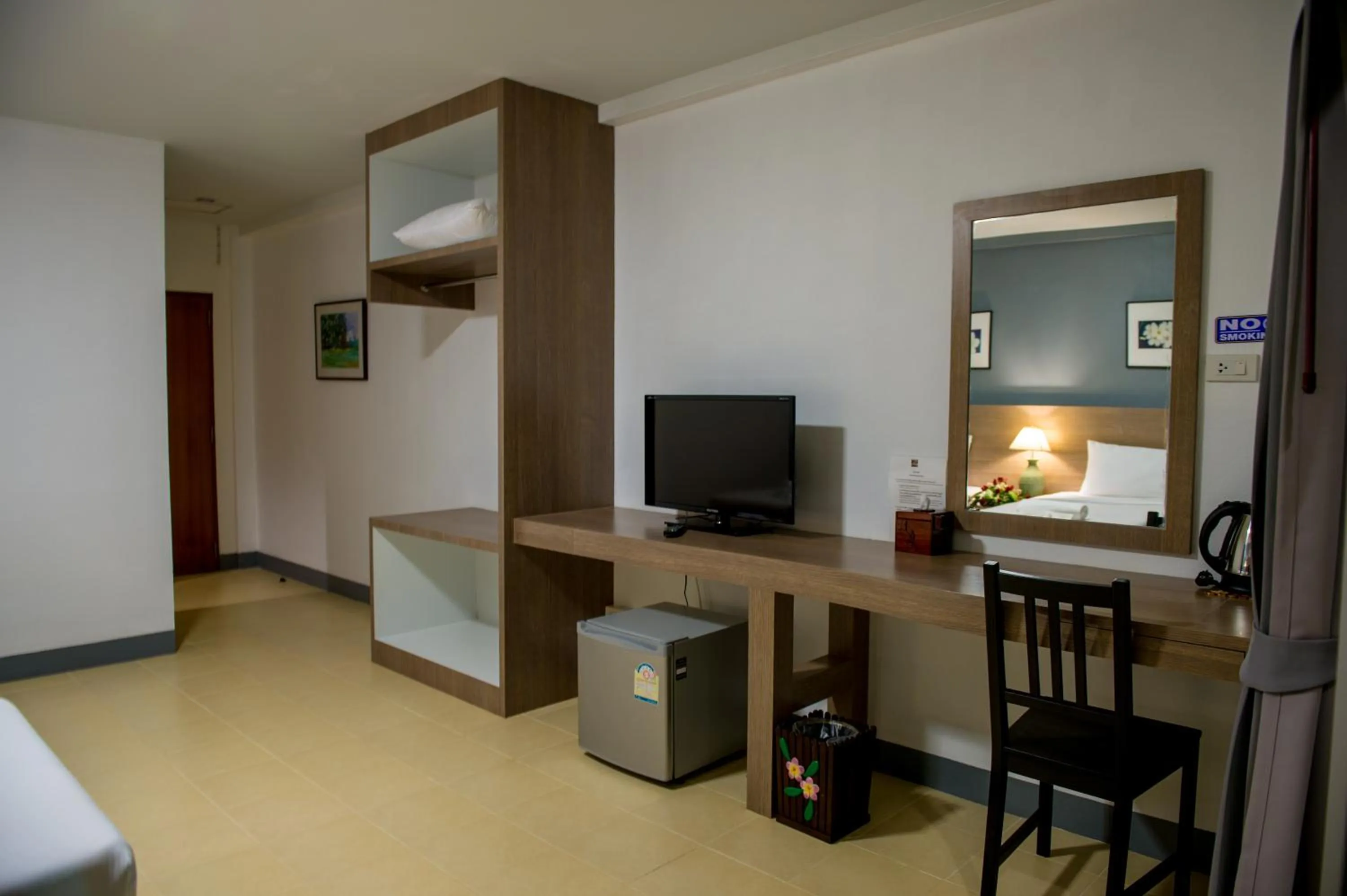 Photo of the whole room, Bed in Z-Talay House