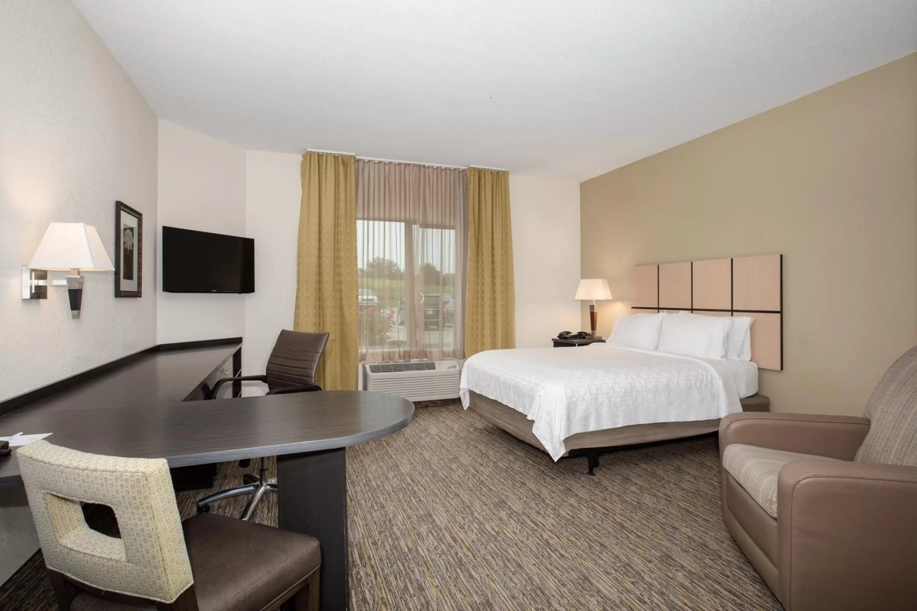 Photo of the whole room, Bed in Candlewood Suites Manhattan by IHG