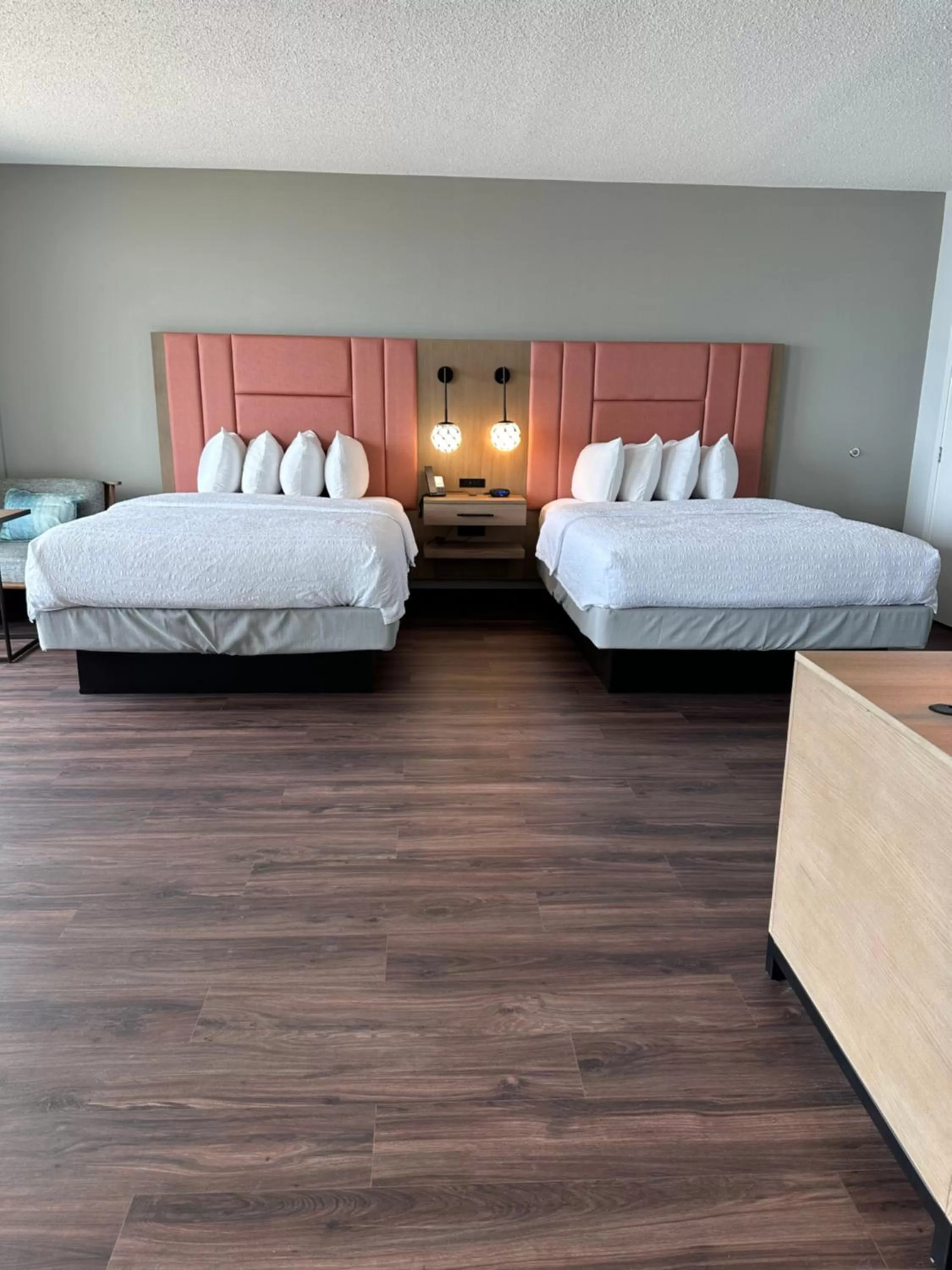 Bed in Hampton Inn Virginia Beach-Oceanfront South