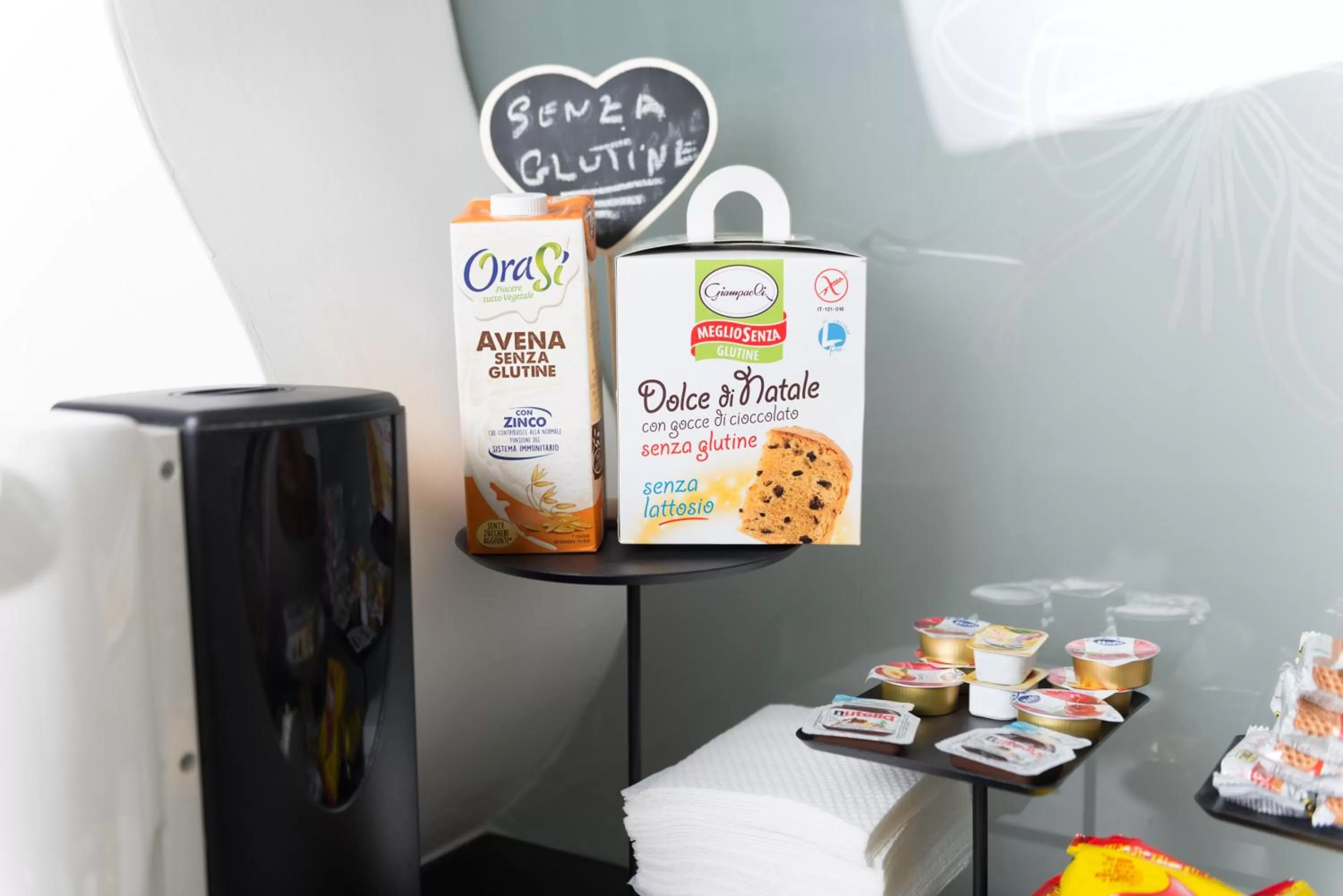 Coffee/tea facilities in Suite room