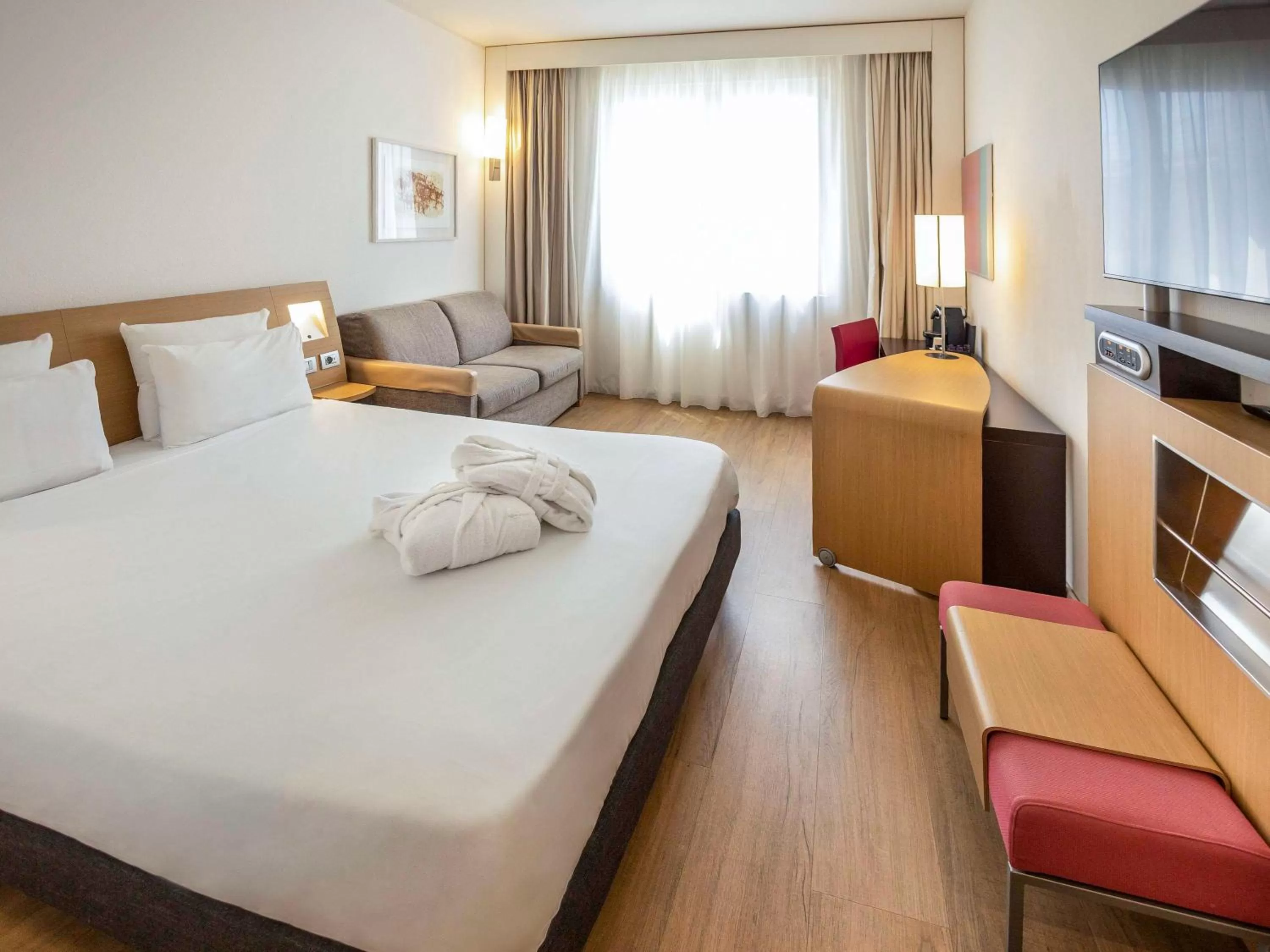 Executive Room with Sea View  in Novotel Salerno Est Arechi