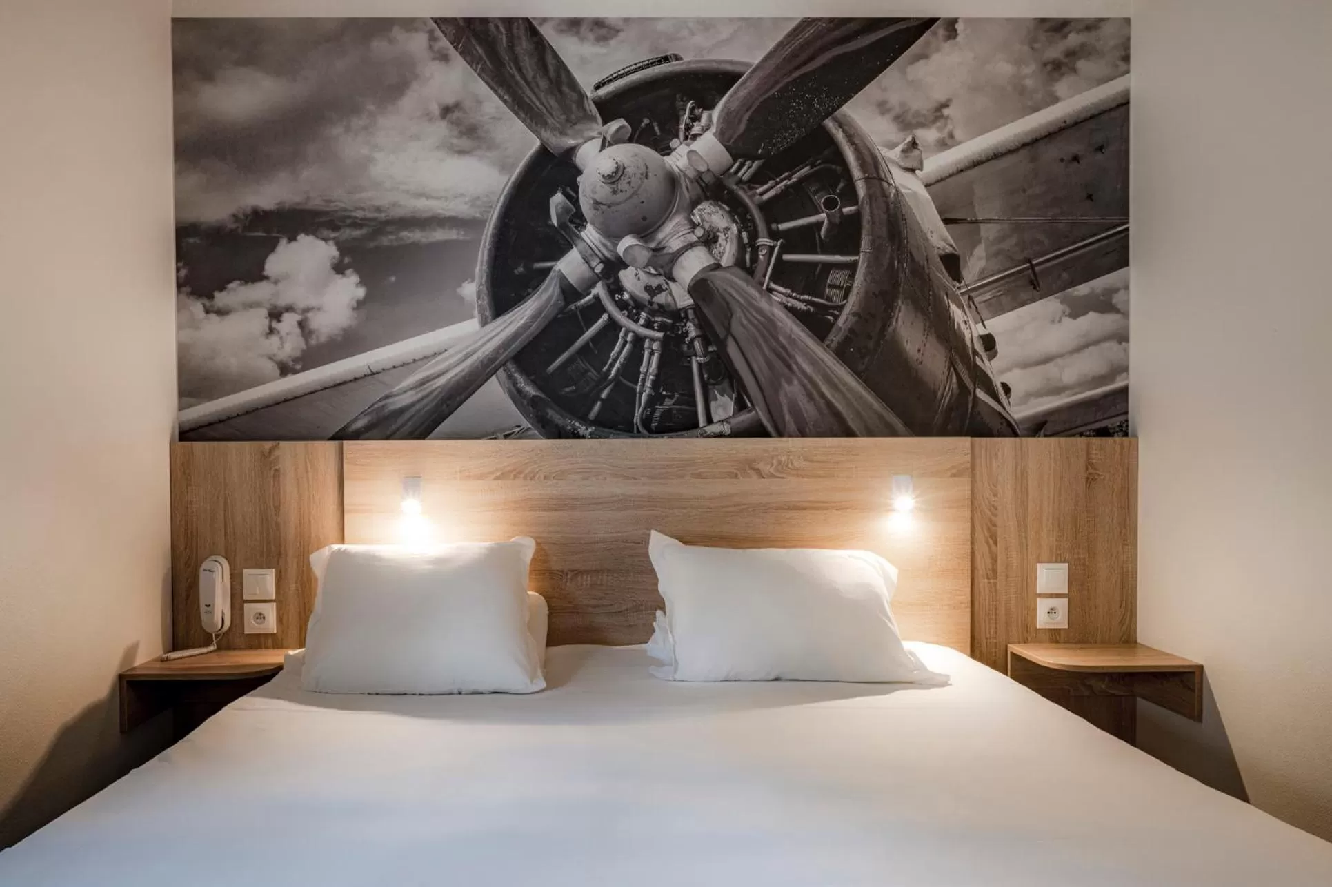 Bed in Kyriad Annemasse - Geneve