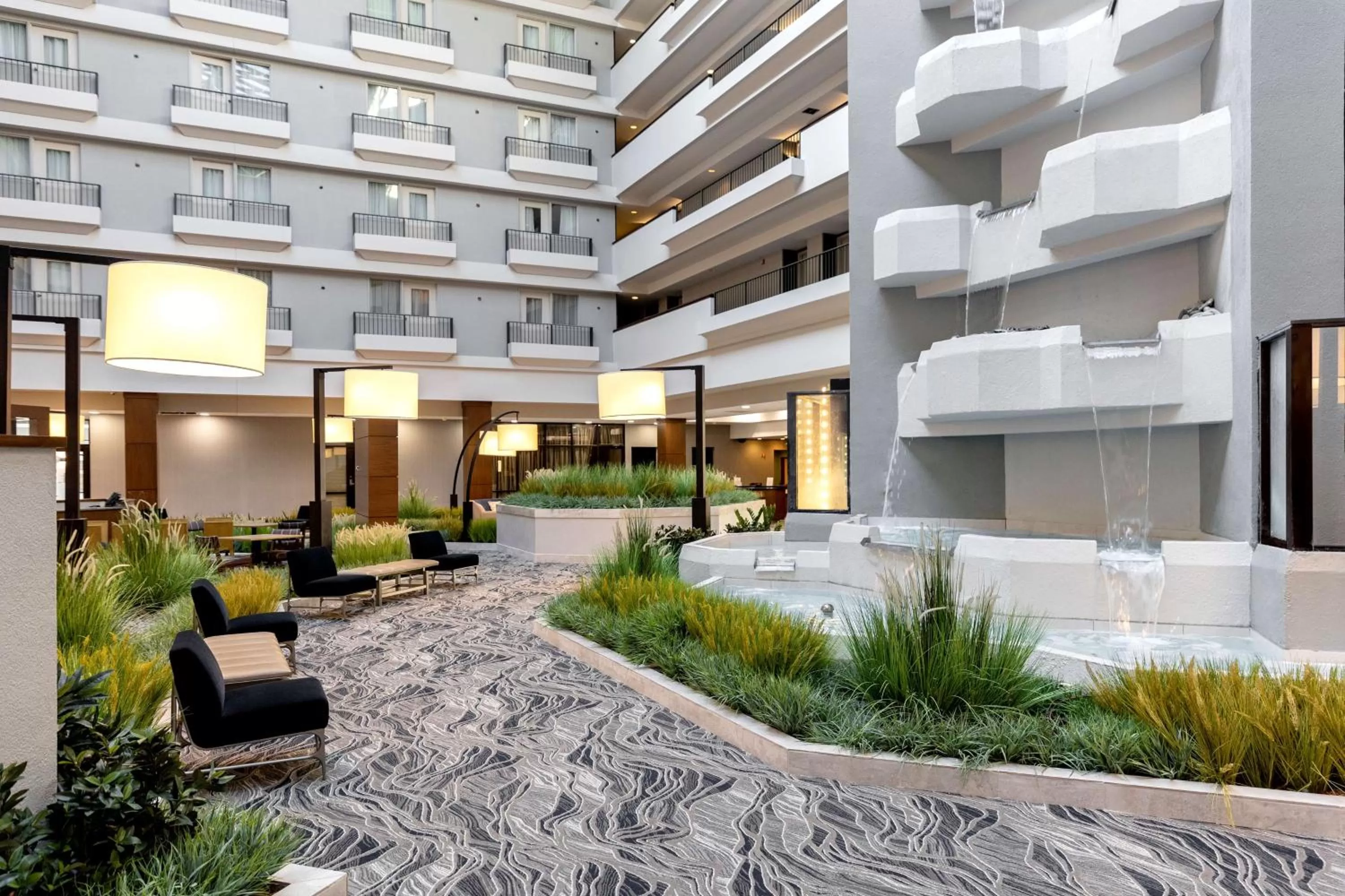 Lobby or reception in DoubleTree by Hilton Davenport
