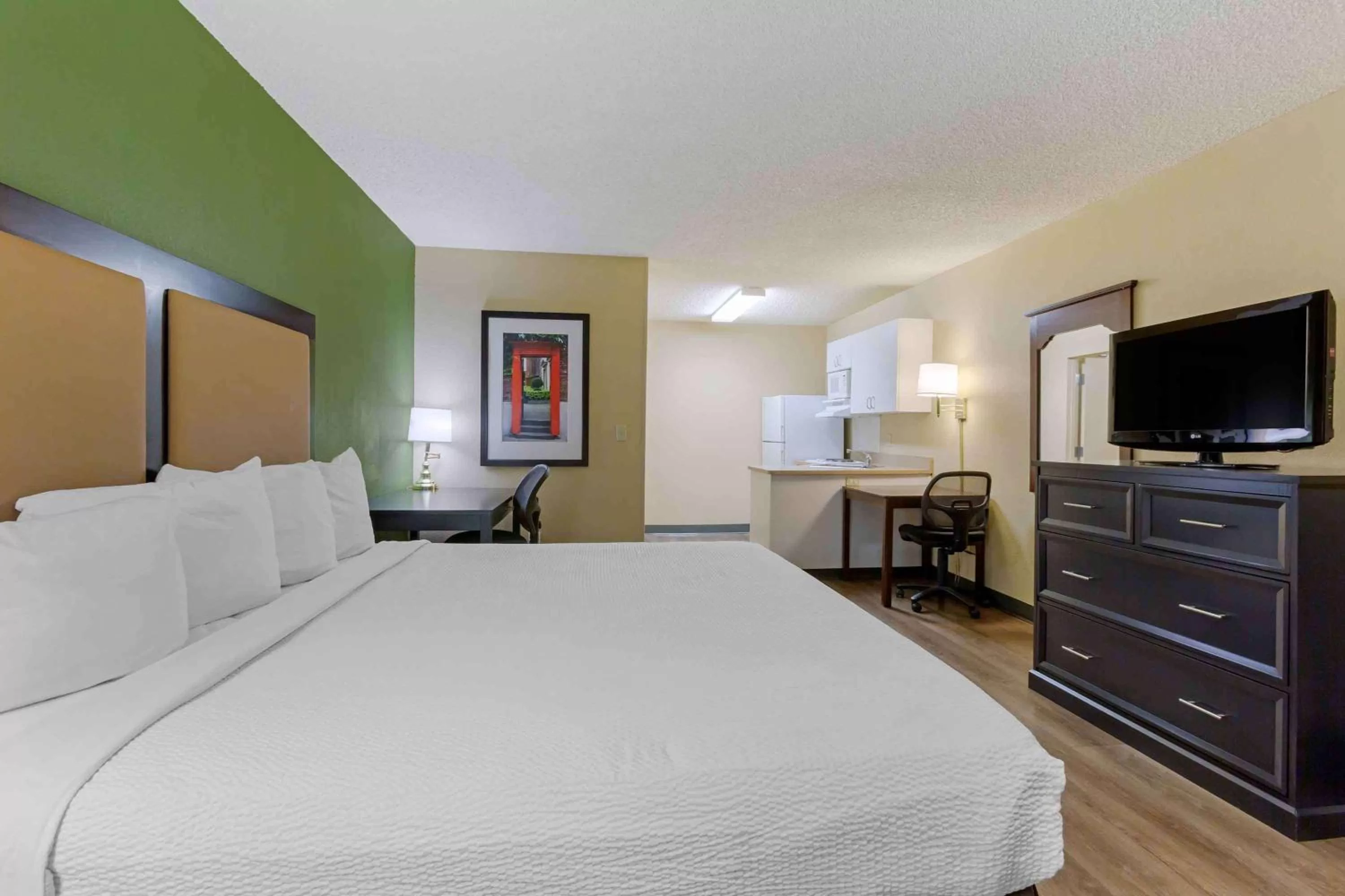 Bedroom, Bed in Extended Stay America Select Suites - Phoenix - Scottsdale - North