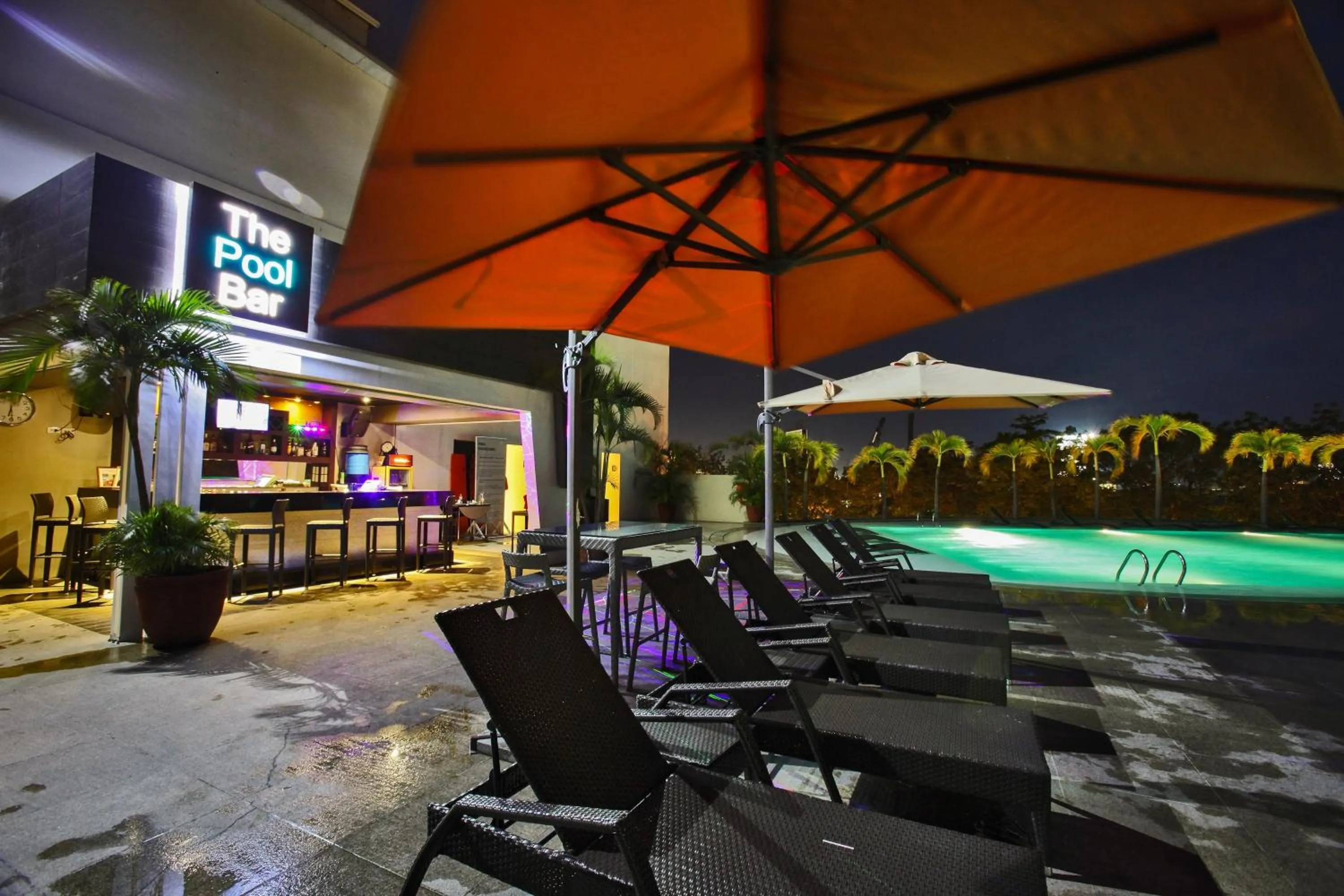 Pool view in Limketkai Luxe Hotel