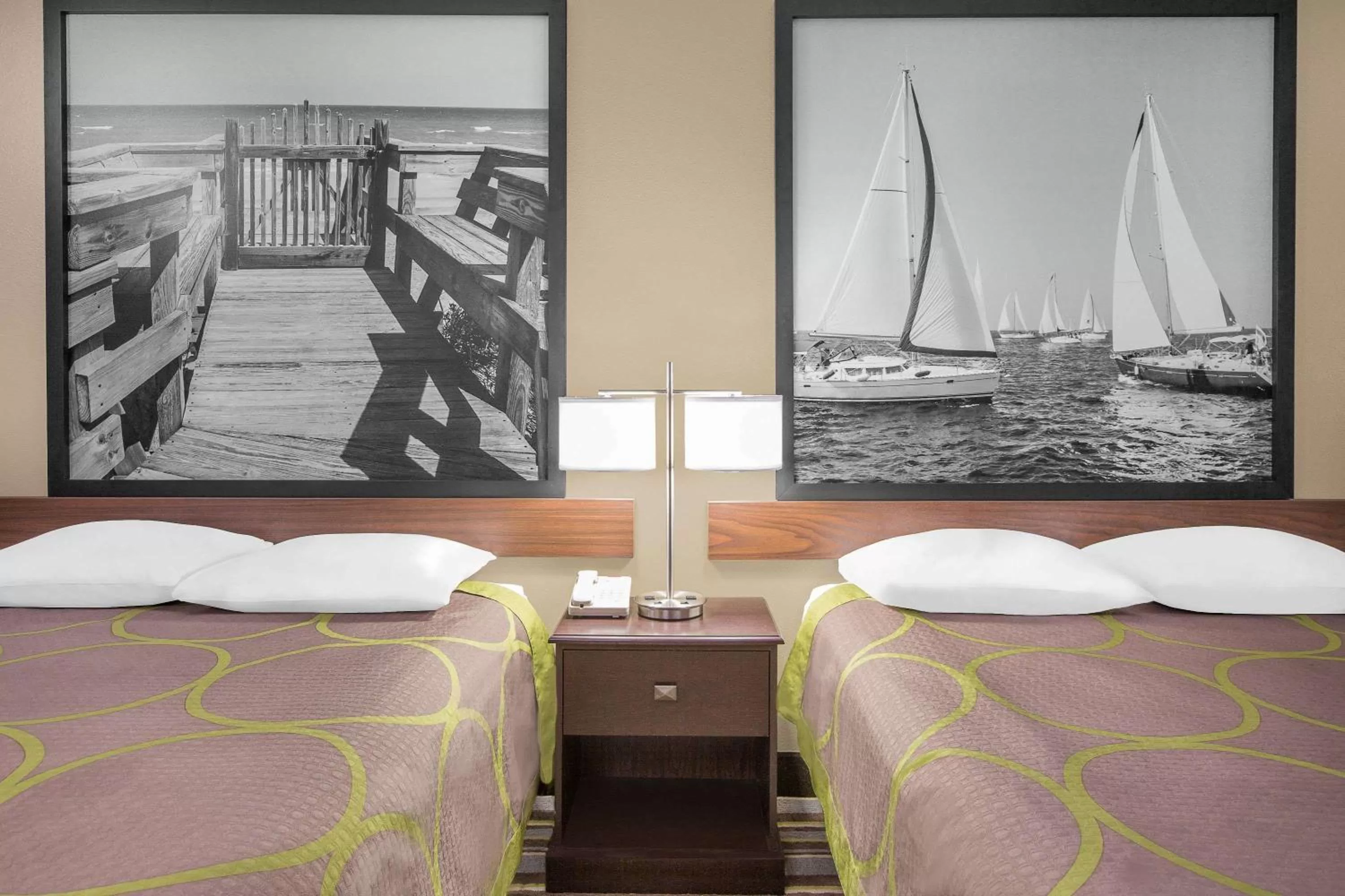 Photo of the whole room, Bed in Super 8 by Wyndham Bay St. Louis