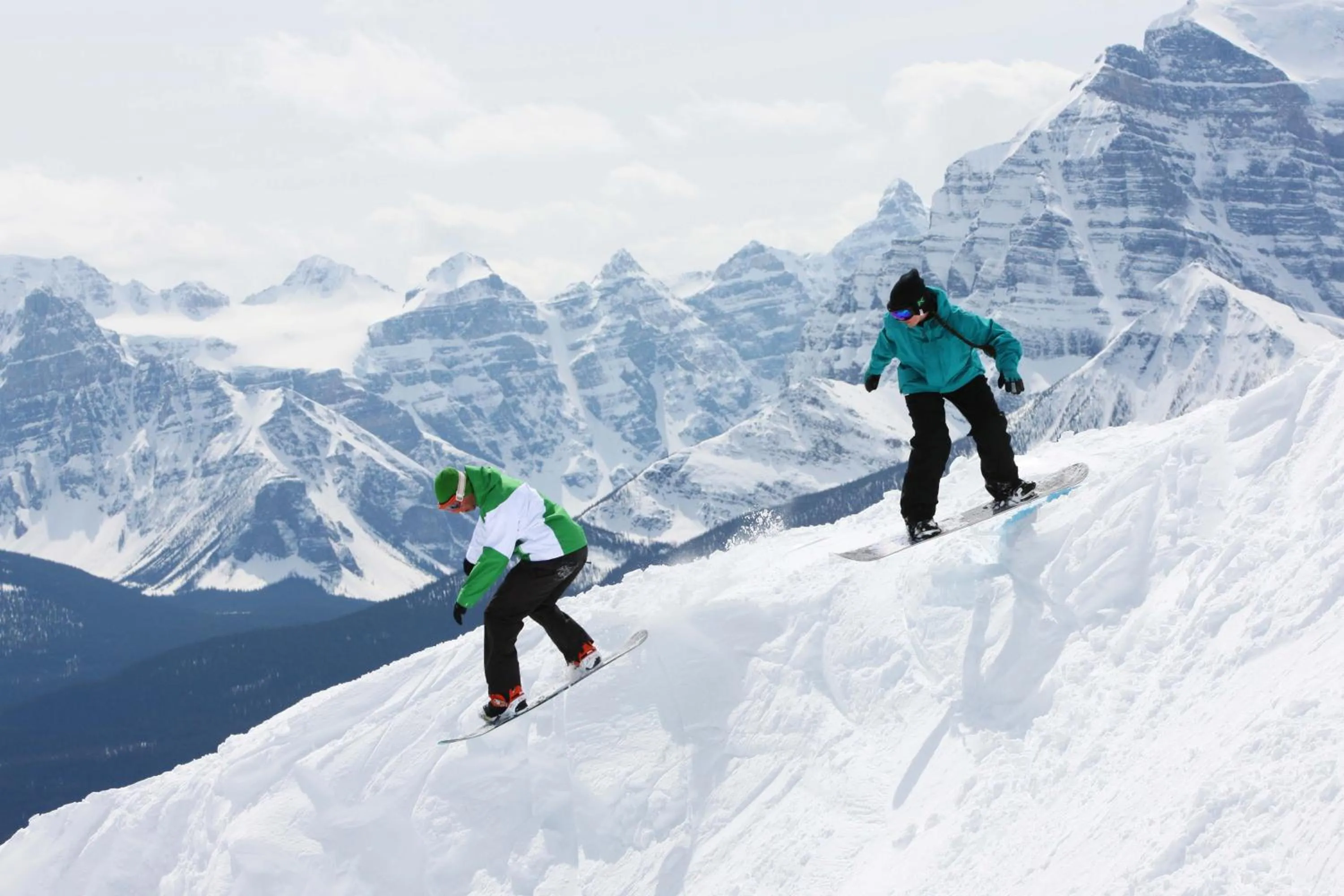 Ski School in Mountaineer Lodge