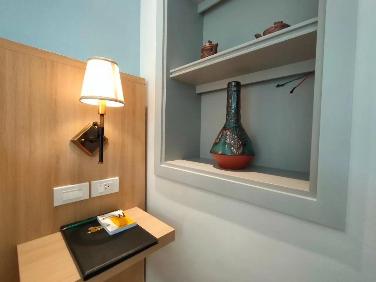 Hong Gia Tue Lake View