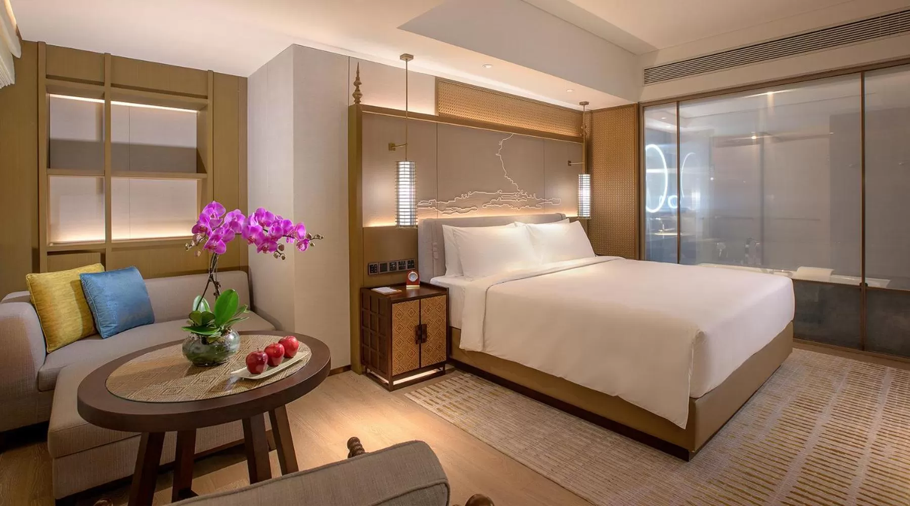 Seating area, Bed in Pan Pacific Yangon