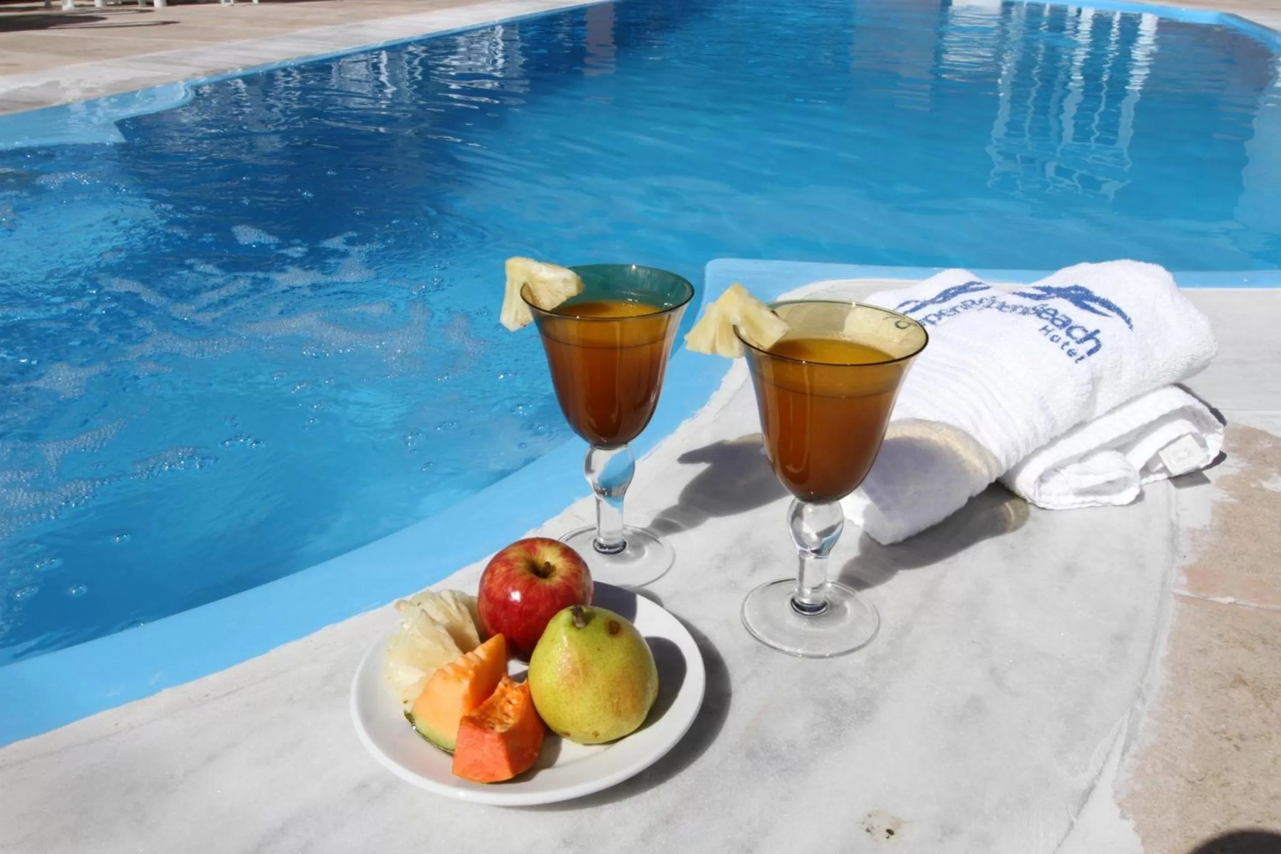 Swimming Pool in Tirol Praia Hotel